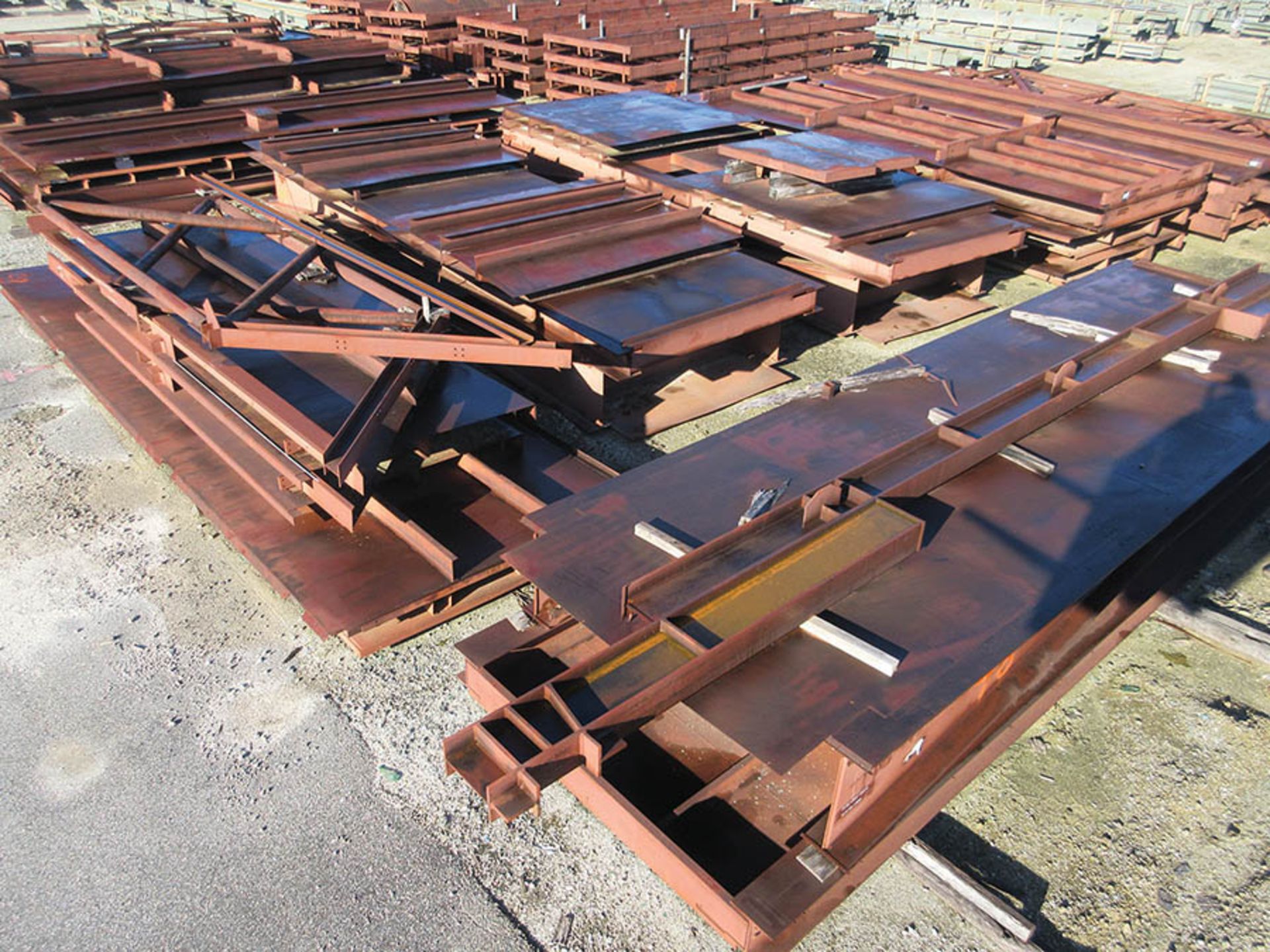 LARGE LOT OF STRUCTURAL STEEL; SOME INDIVIDUAL PIECE EXAMPLE WEIGHTS, 16,500 LB., 9,000 LB., 15, - Image 5 of 18