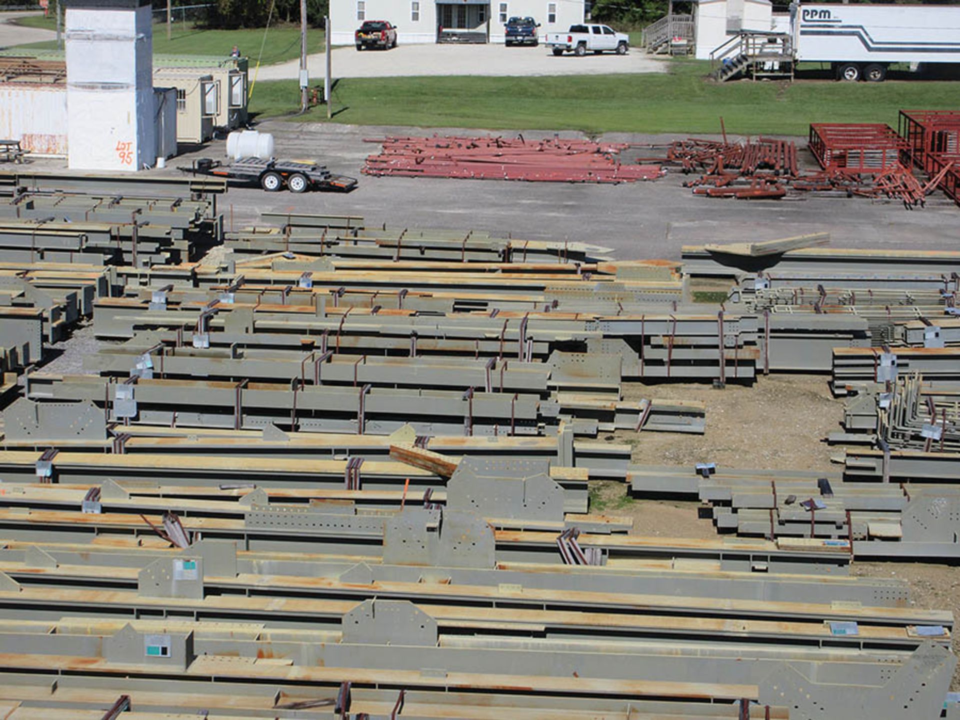 LARGE LOT OF STRUCTURAL STEEL: BEAMS, COLUMNS, HANDRAIL, STAIRS, BRACES, COLUMNS UP TO 406'' X - Image 2 of 23