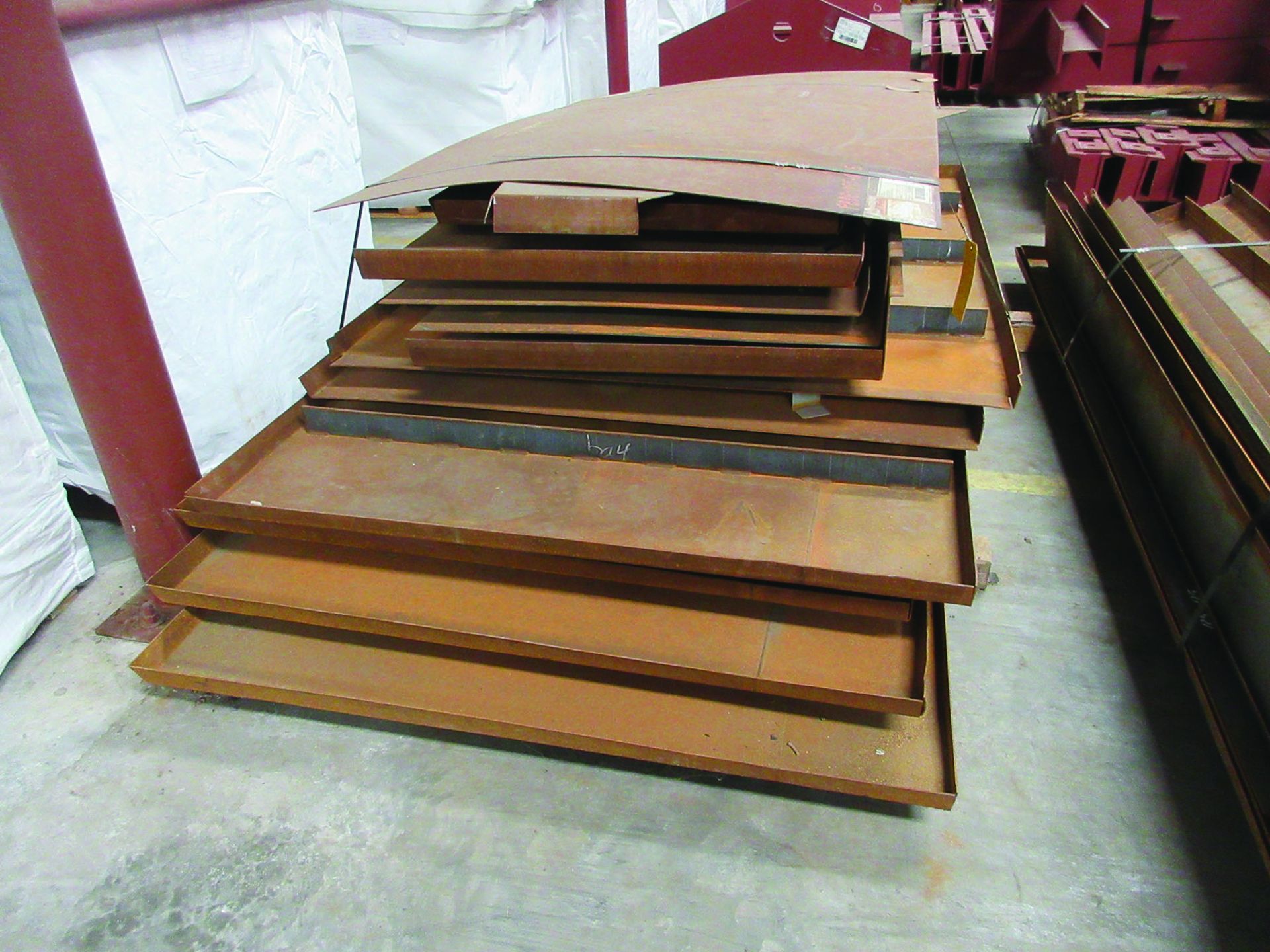 LARGE LOT OF STRUCTURAL STEEL: I-BEAMS UP TO 189'' X 16'' X 16'' X 1 3/4'', PLATE, COVERS, GRID C6 - Image 9 of 13