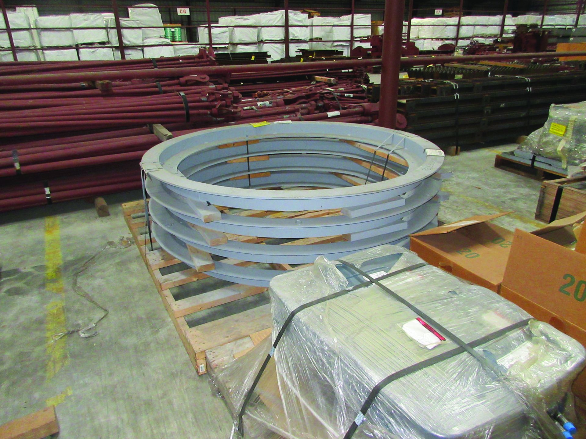 LOT OF ASSORTED PARTS: BARSETS, SHAFT COUPLINGS, COUPLING GUARDS, AND MORE, GRID A7 - Image 6 of 16