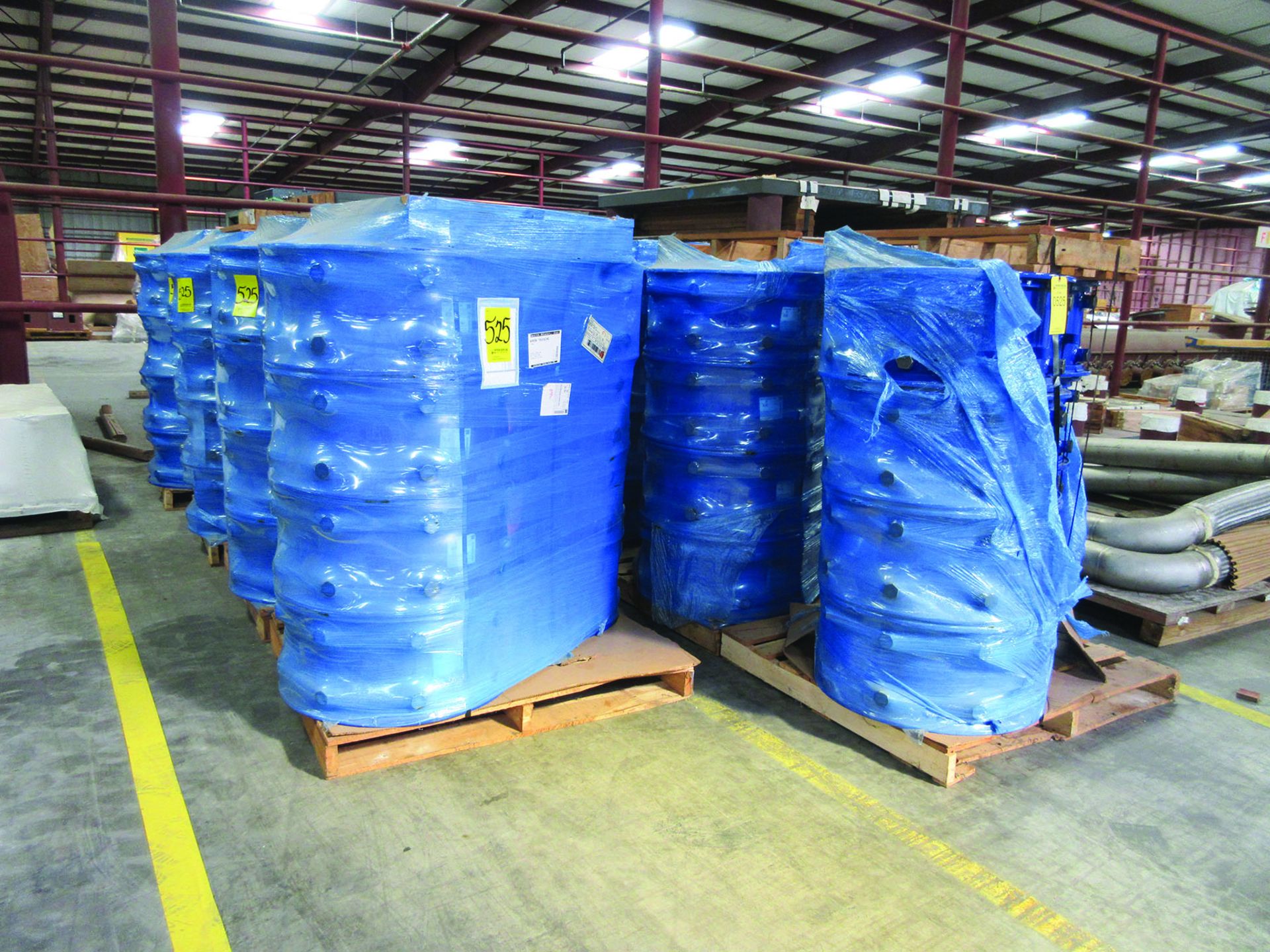 FIBREX INSULATION 4'' X 24'' X 48'' (4) PALLETS, COUPLING GUARDS, (72) 24'' STEEL LOCK COUPLINGS, - Image 4 of 5