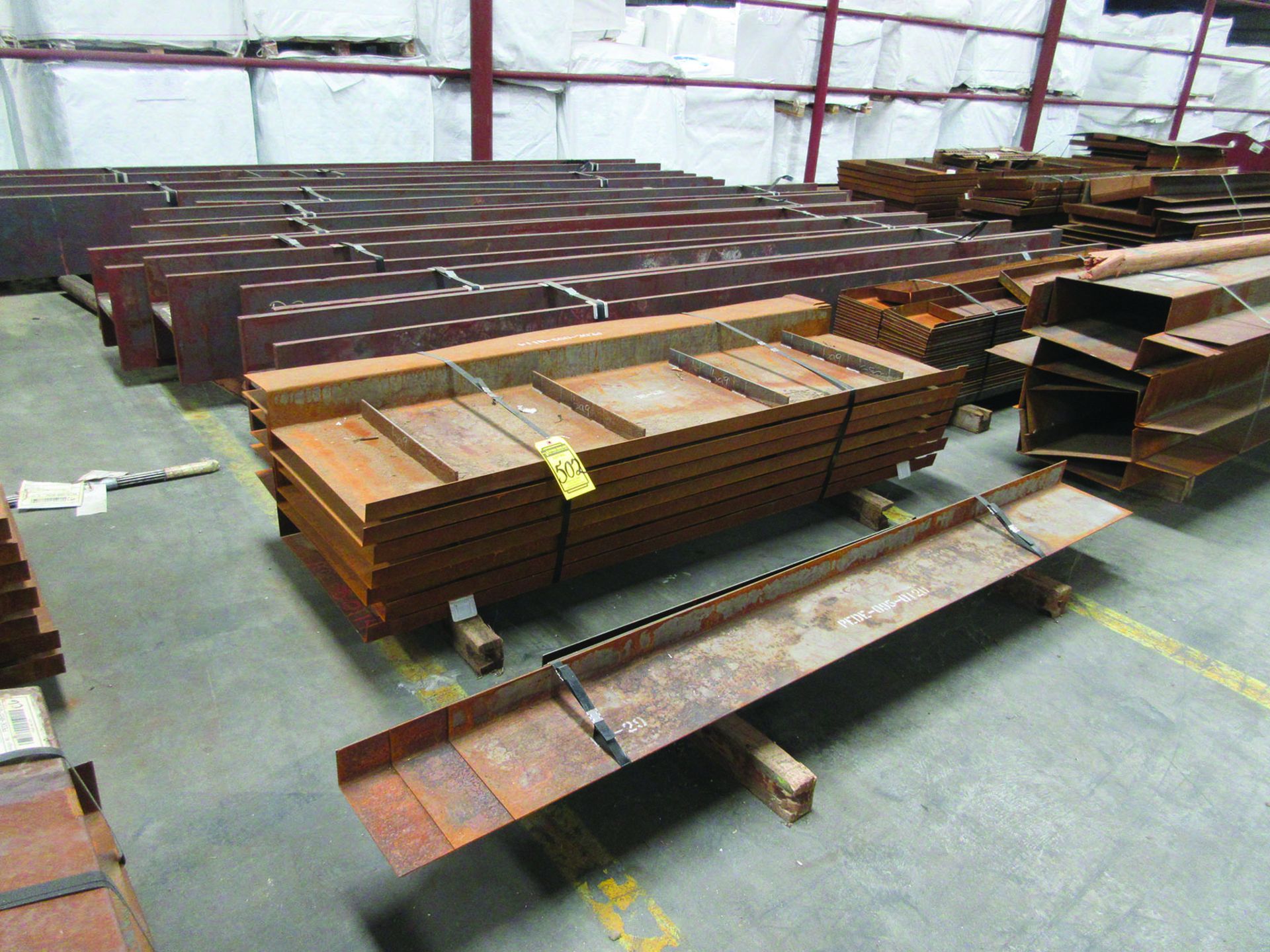 LARGE LOT OF STRUCTURAL STEEL: I-BEAMS UP TO 189'' X 16'' X 16'' X 1 3/4'', PLATE, COVERS, GRID C6 - Image 3 of 13