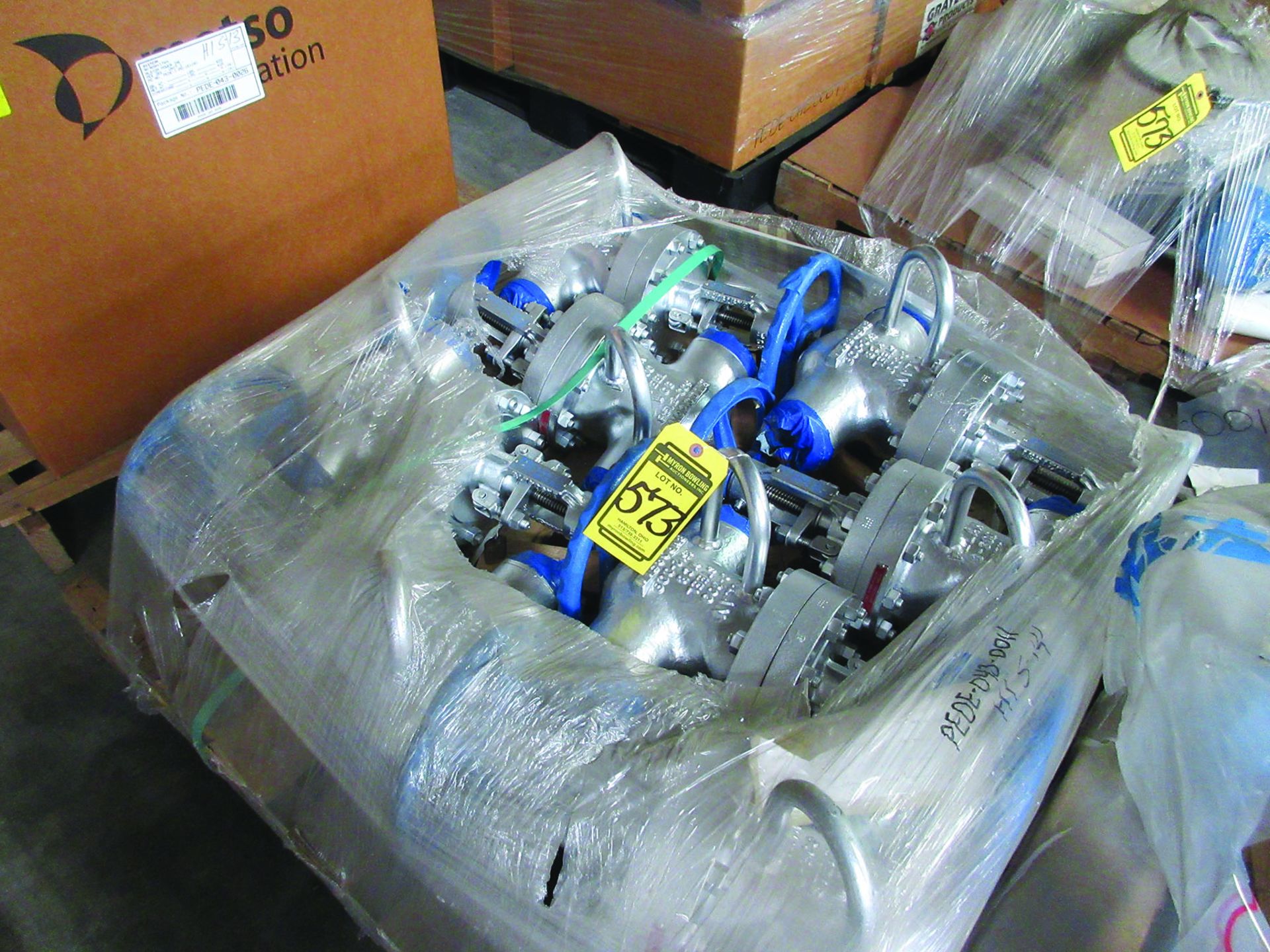 VELAN 4'' GATE VALVES, VELAN 8'' GLOBE VALVE (2X), VELAN 3'' GATE VALVES (8X), JAMESBURY 2'' - Image 6 of 14