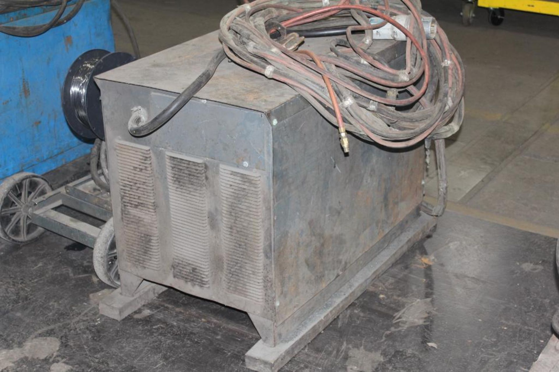 LINCOLN ELECTRIC IDEALARC DC-600 WELDER SN.AC684486 230-460V WITH LN-7 WIRE FEED SN.98949 115V - Image 3 of 10