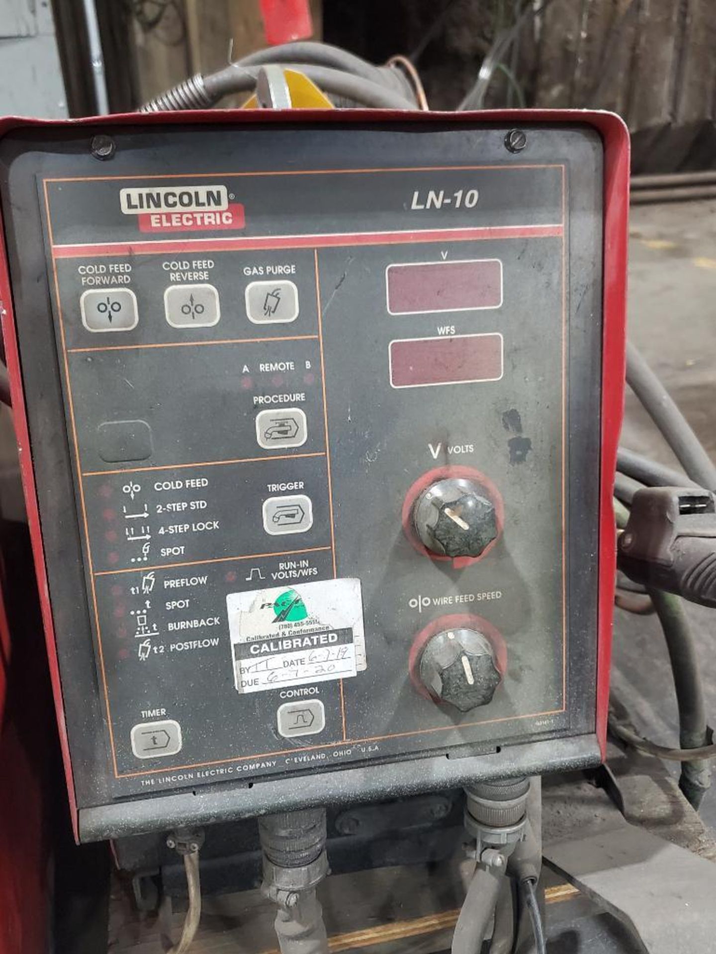 LINCOLN ELECTRIC IDEALARC DC-600 WELDER 230-460V WITH LN-10 WIRE FEED SN.U1121002540 115V - Image 5 of 7