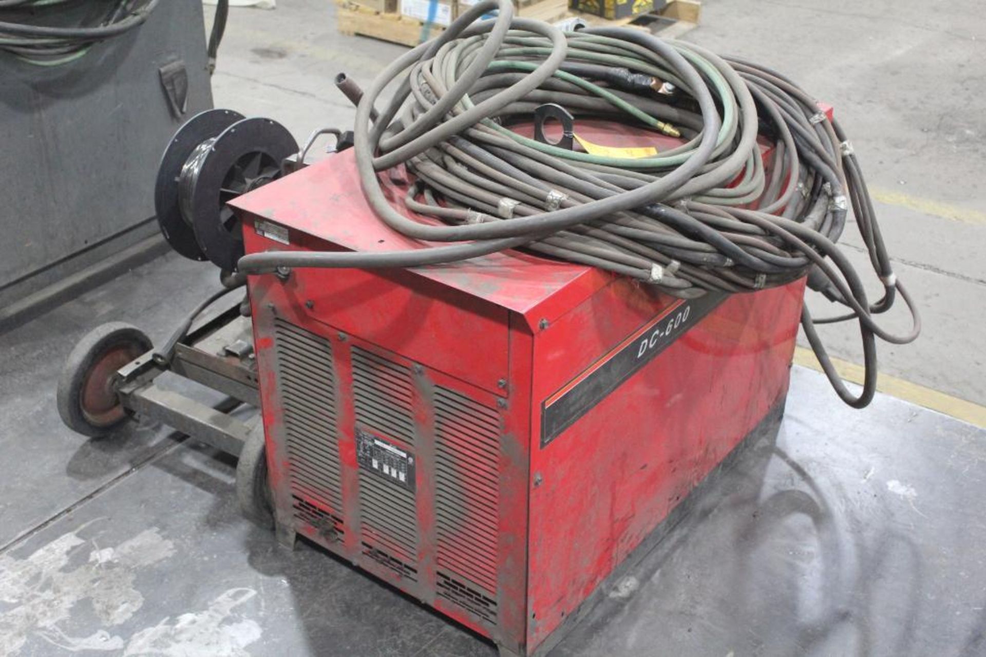 LINCOLN ELECTRIC IDEALARC DC-600 WELDER SN.U1091104152 230-460V WITH LN-7 WIRE FEED SN.U1970402470 - Image 3 of 10