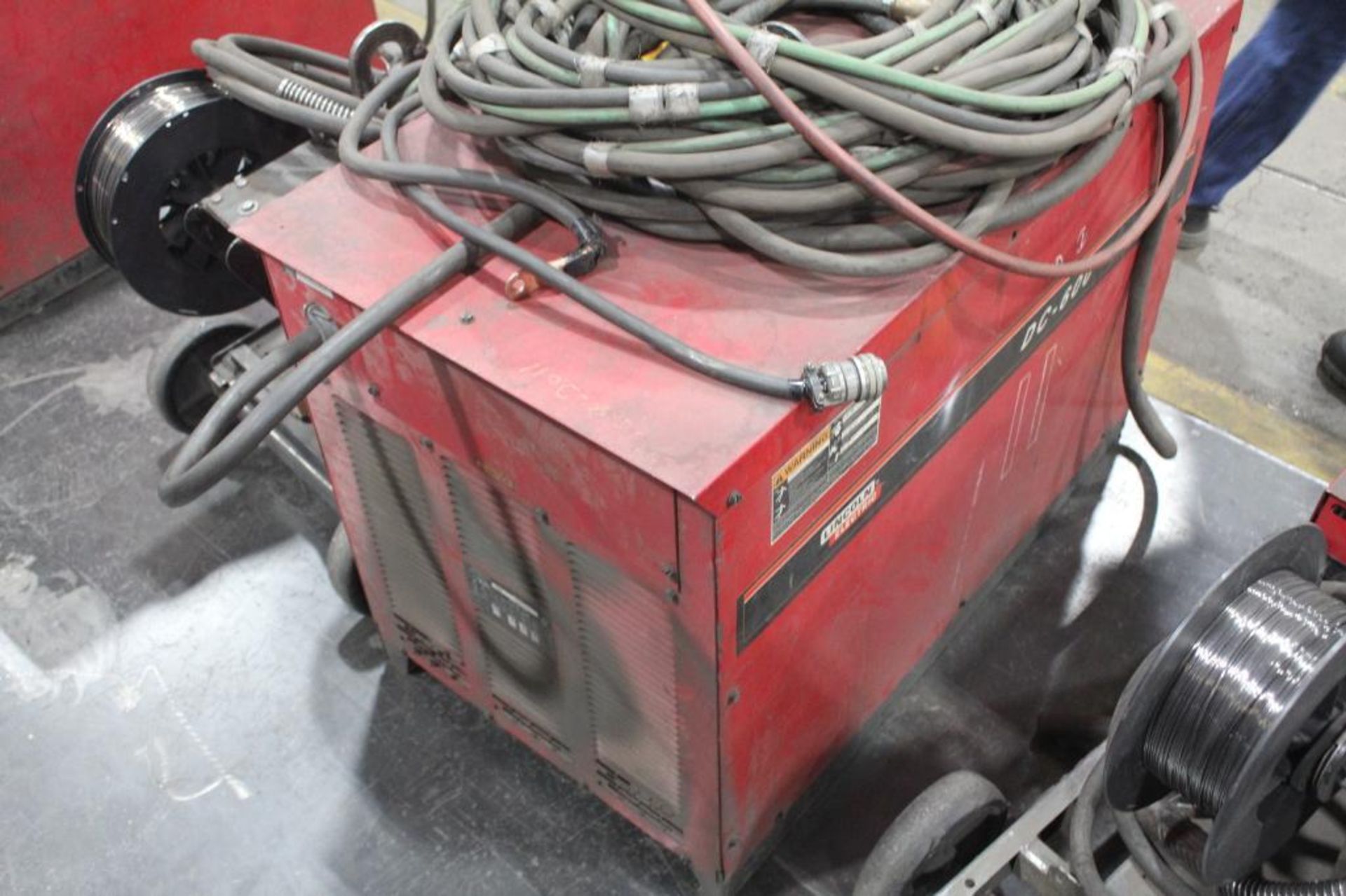 LINCOLN ELECTRIC IDEALARC DC-600 WELDER SN.U1090101979 230-460V WITH LN-10 WIRE FEED 115V - Image 3 of 9