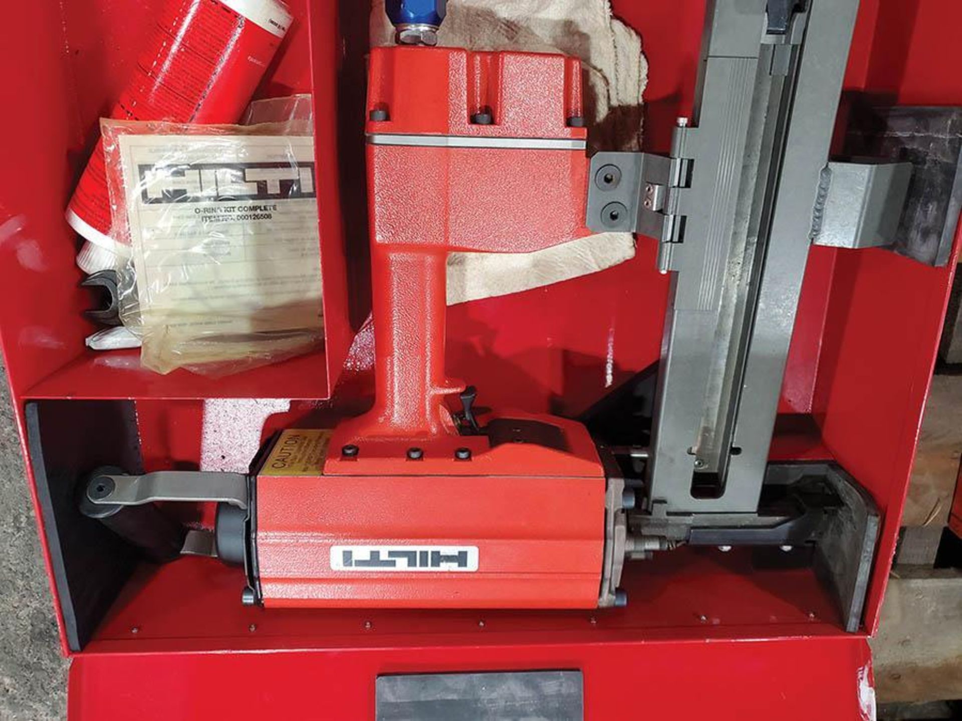 LOT ON PALLET, (2) HILTI R4X12 PNEUMATIC CONCRETE STEEL NAILERS - Image 3 of 6