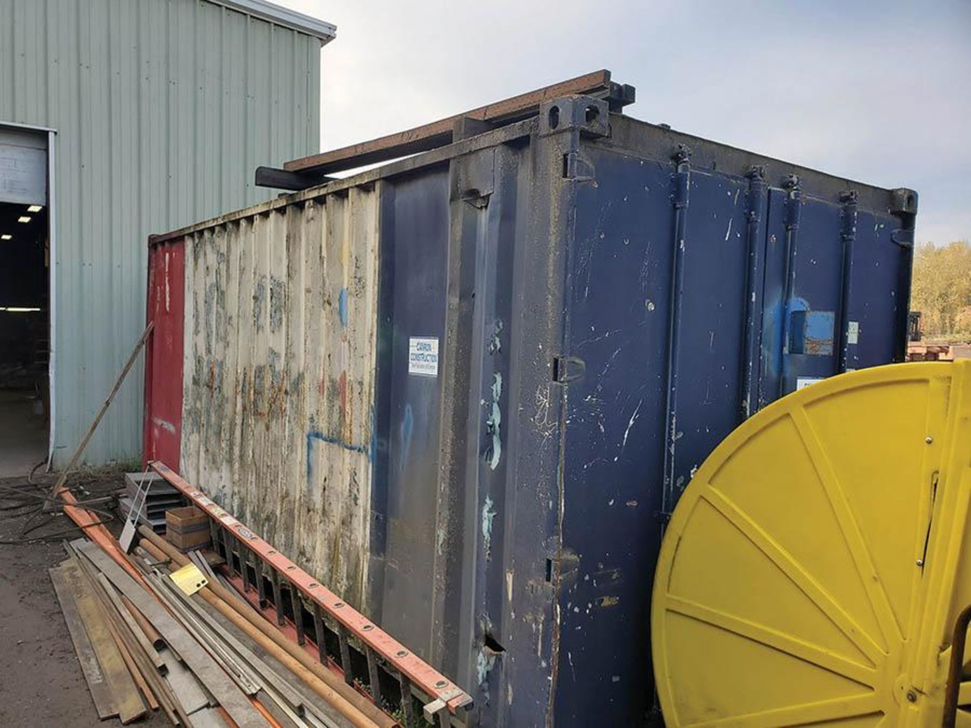 STORAGE CONTAINER - 20L x 8W x 8H (red white blue in back) - Image 2 of 2