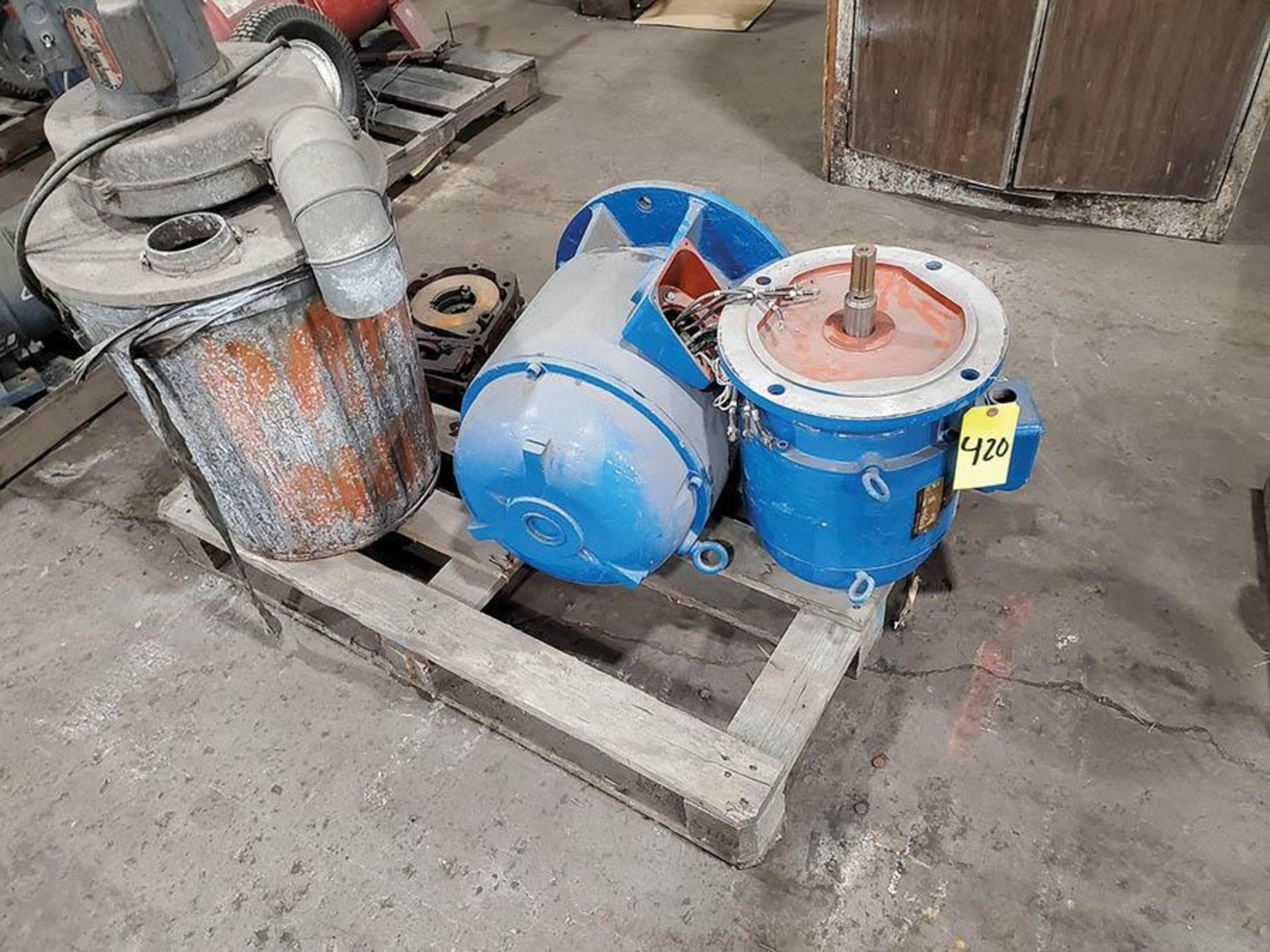 PALLET OF ELECTRIC MOTORS AND SHOP VAC