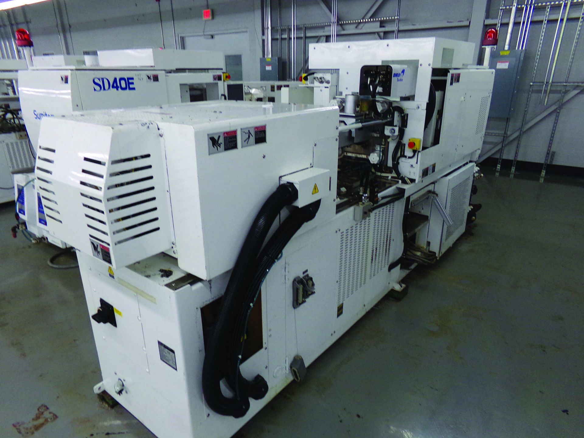 2004 SUMITOMO SD40E MOLDING MACHINE, 208 VOLT, 3-PHASE, MOWN 0653 - Image 2 of 2