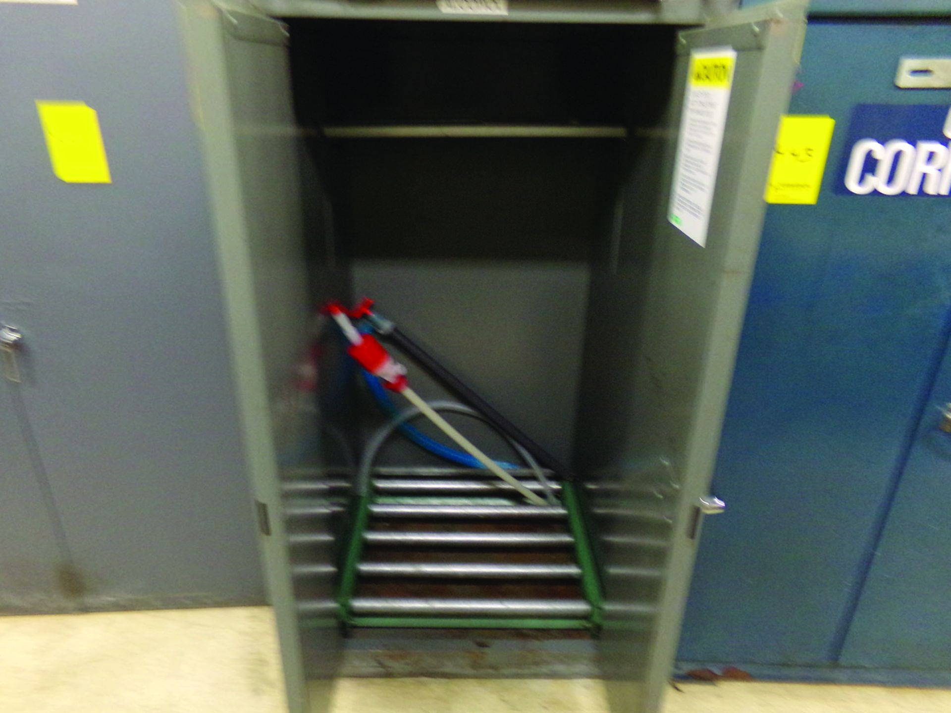 FLAMMABLE CABINET FOR 55-GAL. DRUM - Image 2 of 2