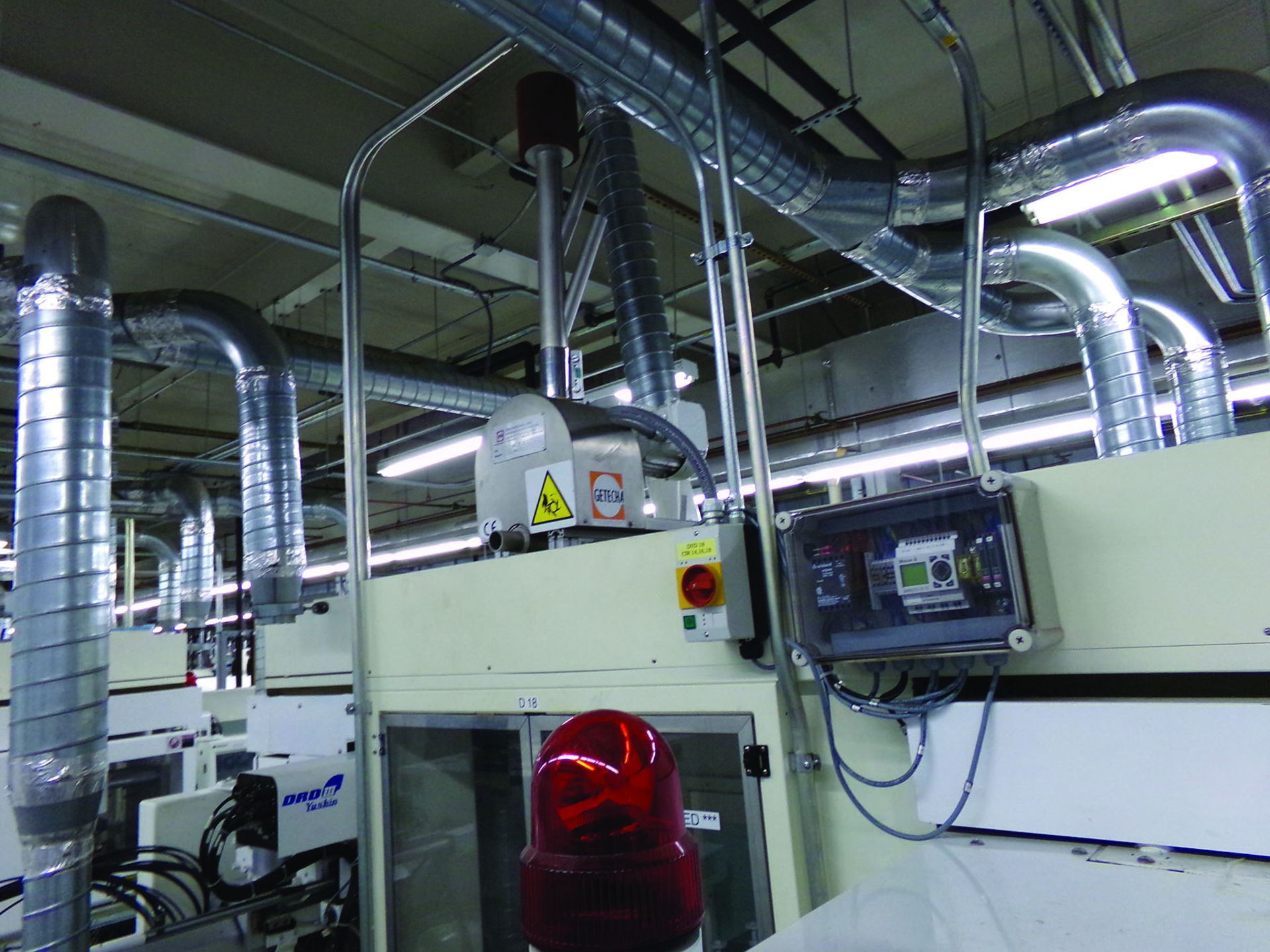 2002 SINGULUS FINISHING SYSTEM, S/N 38600334, 400 V., 3-PHASE, W/REGRIND SYSTEM - Image 4 of 4