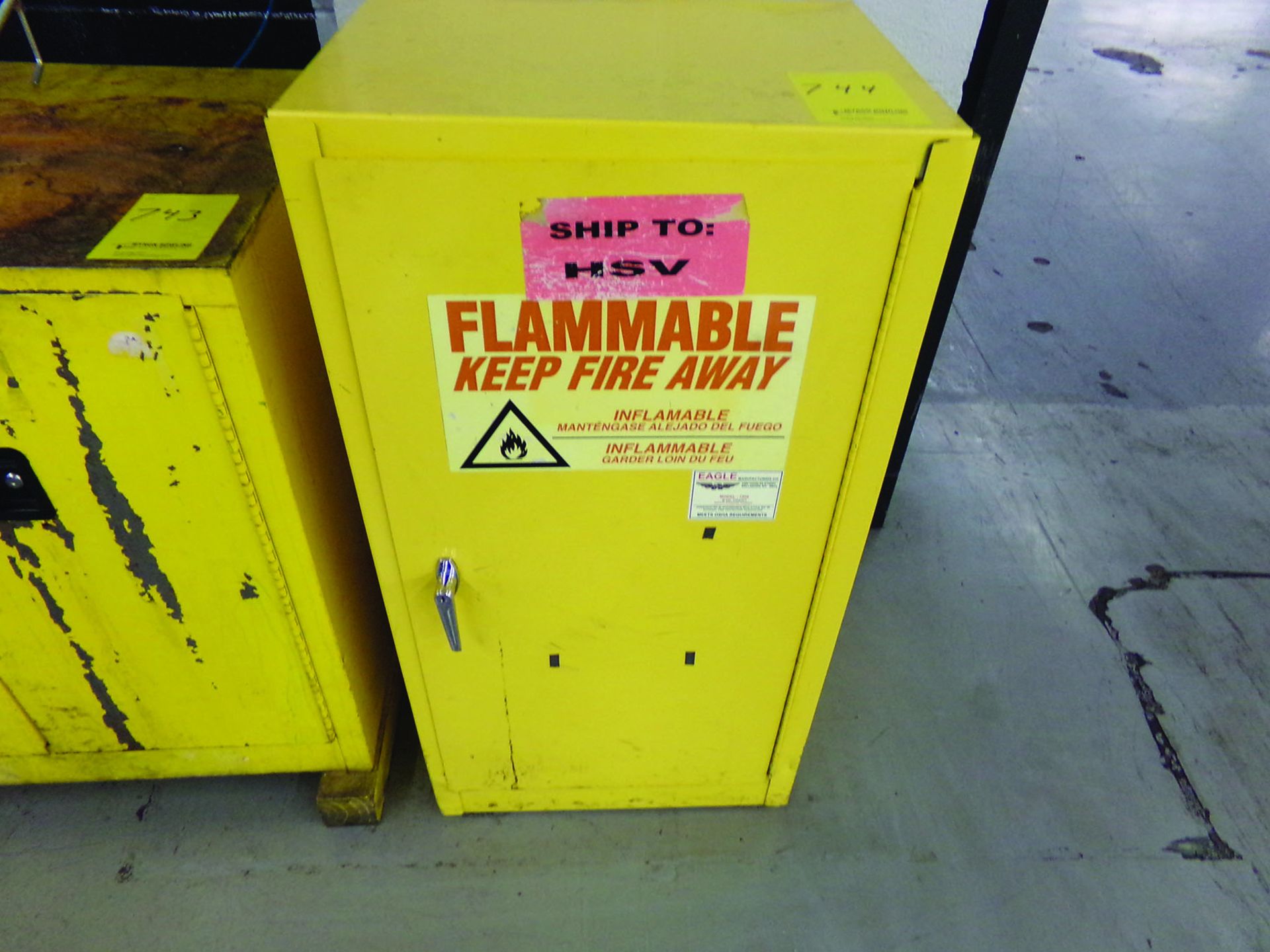 EAGLE FLAMMABLE CABINET, MODEL 1906, 16-GAL CAPACITY