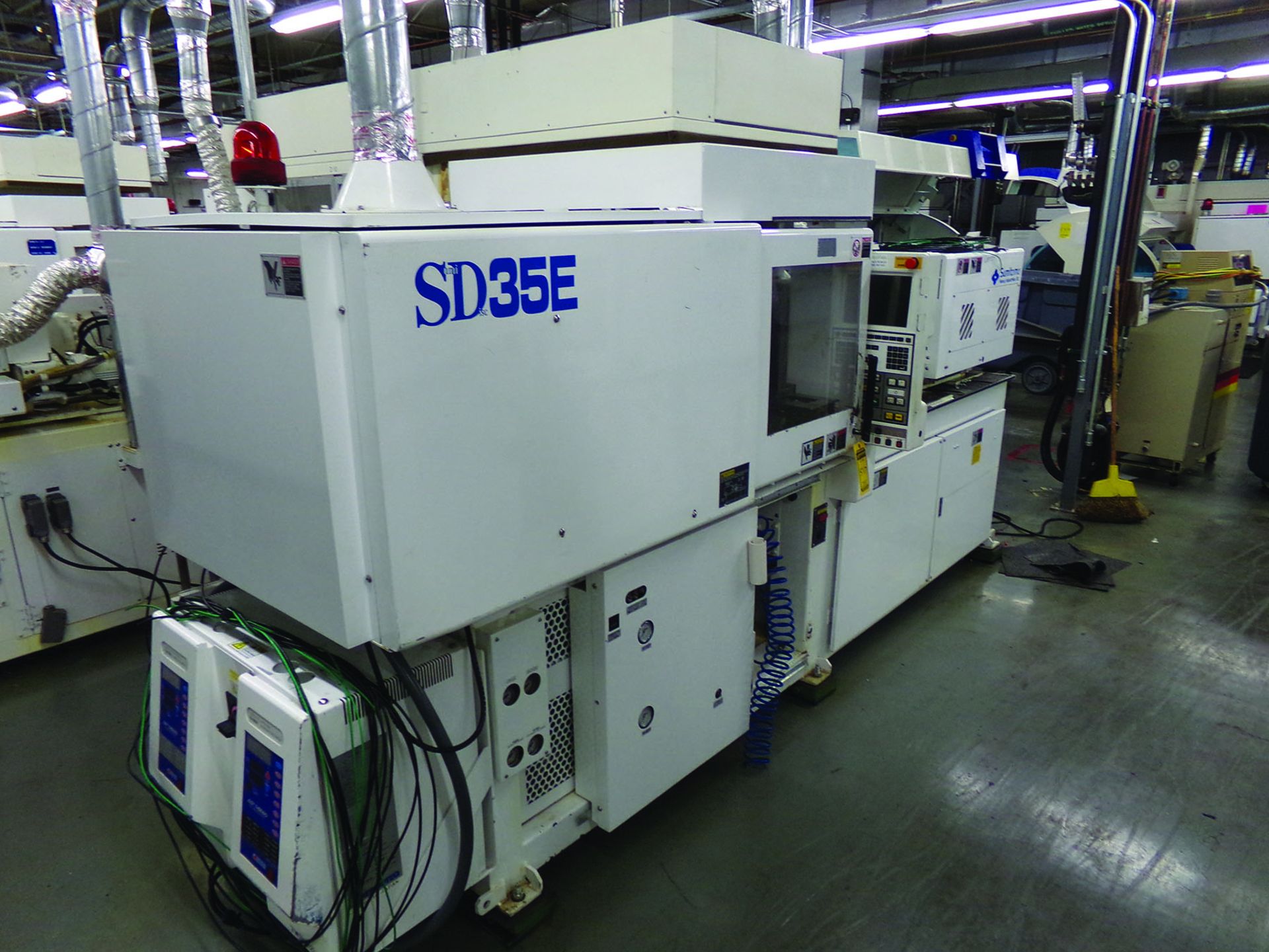 2002 SUMITOMO SD35E MOLDING MACHINE, 200 V., 3-PHASE, MOWE 0658