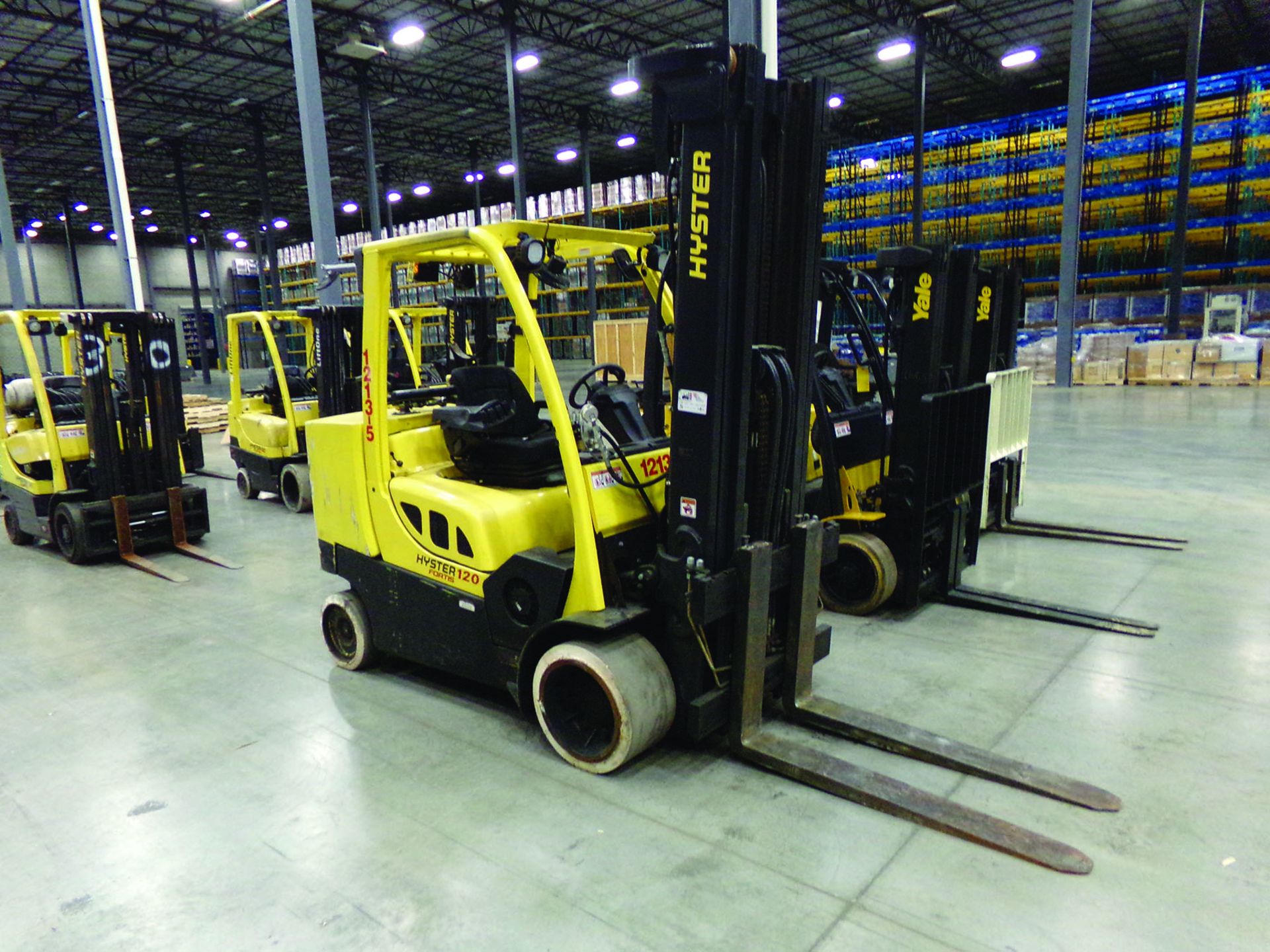 2014 HYSTER 12,000 LB. FORKLIFT, MODEL S120FTPRS, S/N H004V02621L, 8,690 HOURS, 4' FORKS, PROPANE - Image 5 of 6