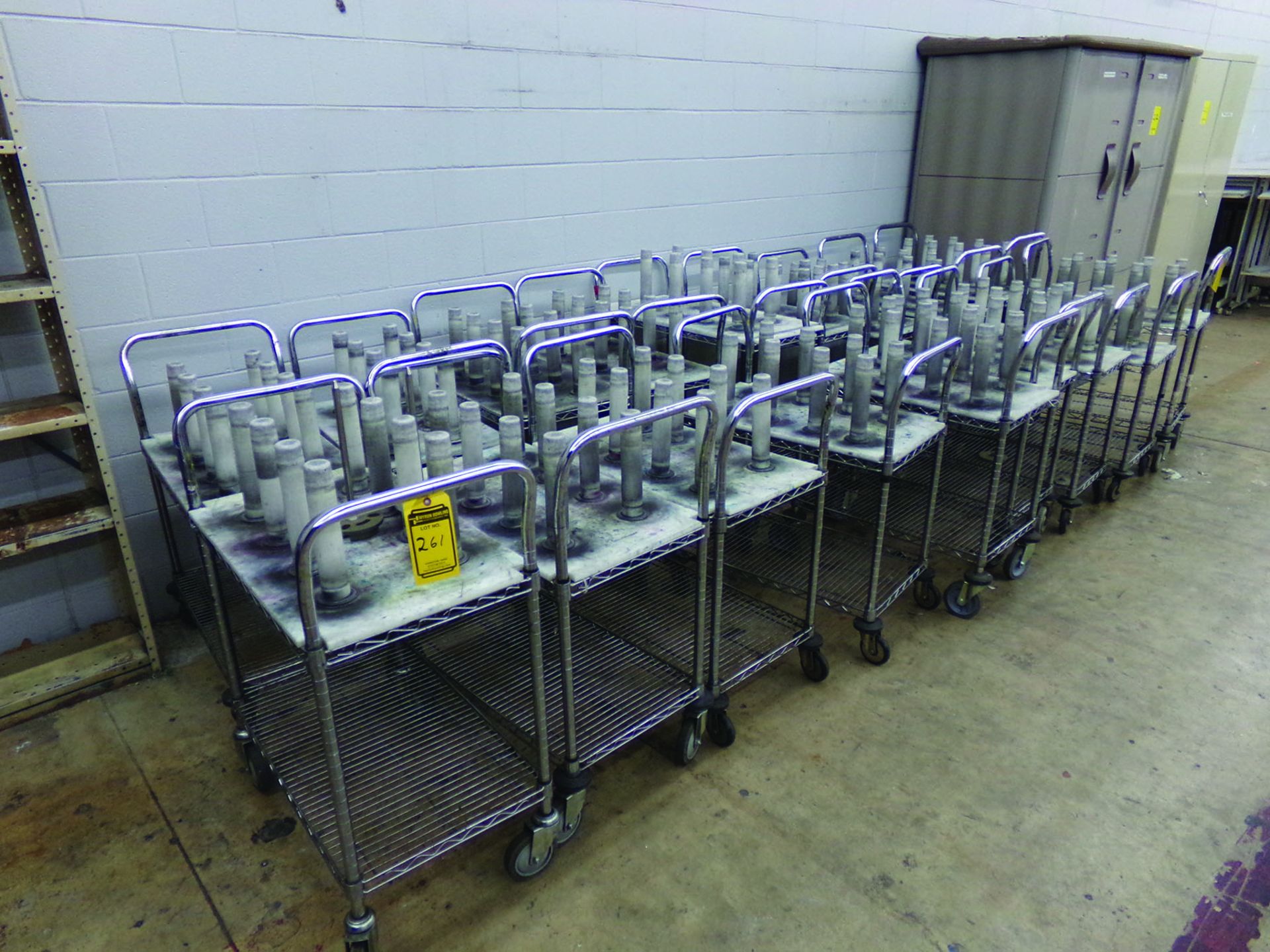 (18) 30'' X 18'' METRO CARTS