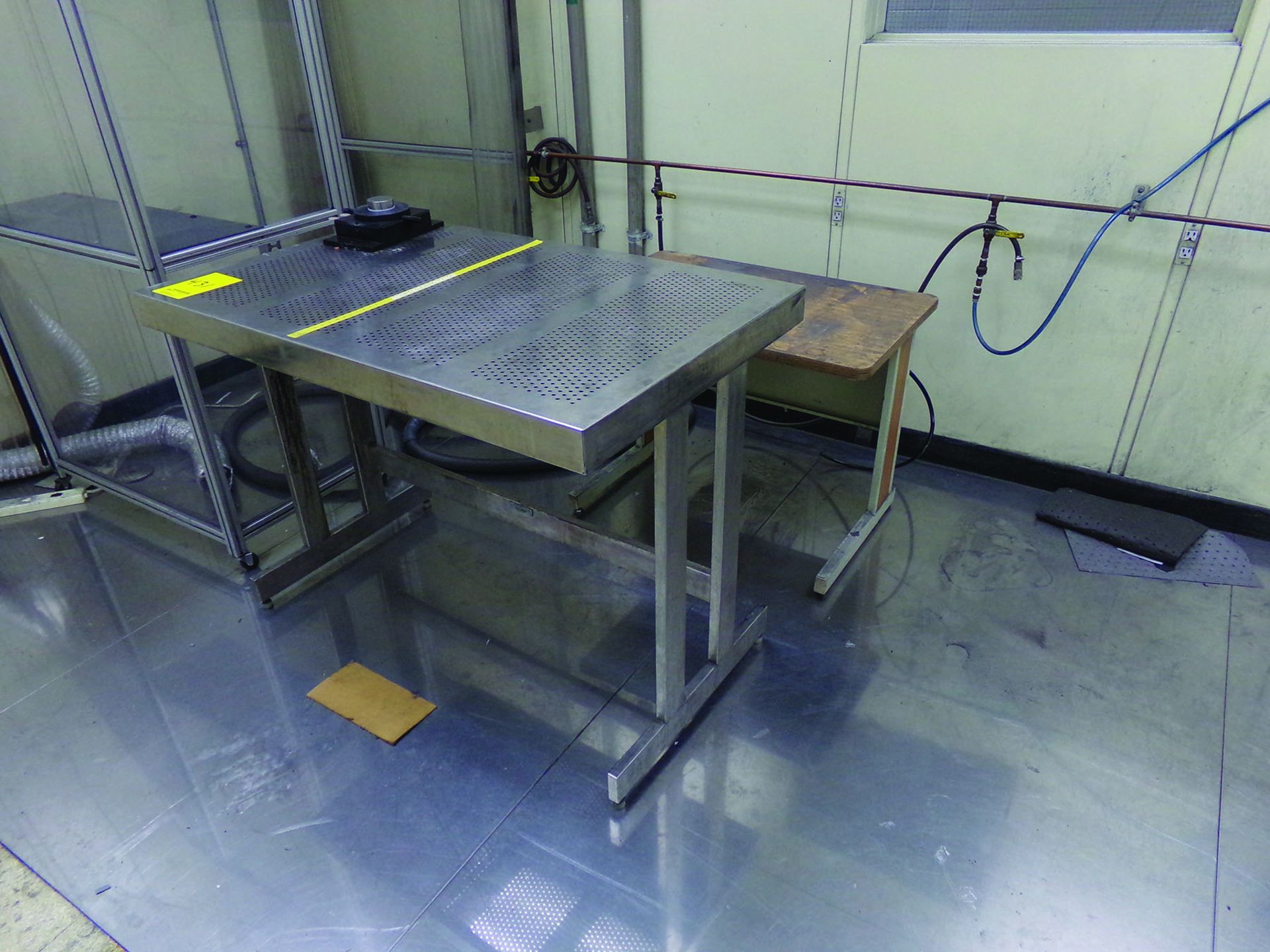 (1) 4' X 2' 6'' STAINLESS TABLE, (3) ASSORTED SIZE METRO SHELVES, (1) 2-DOOR CABINET