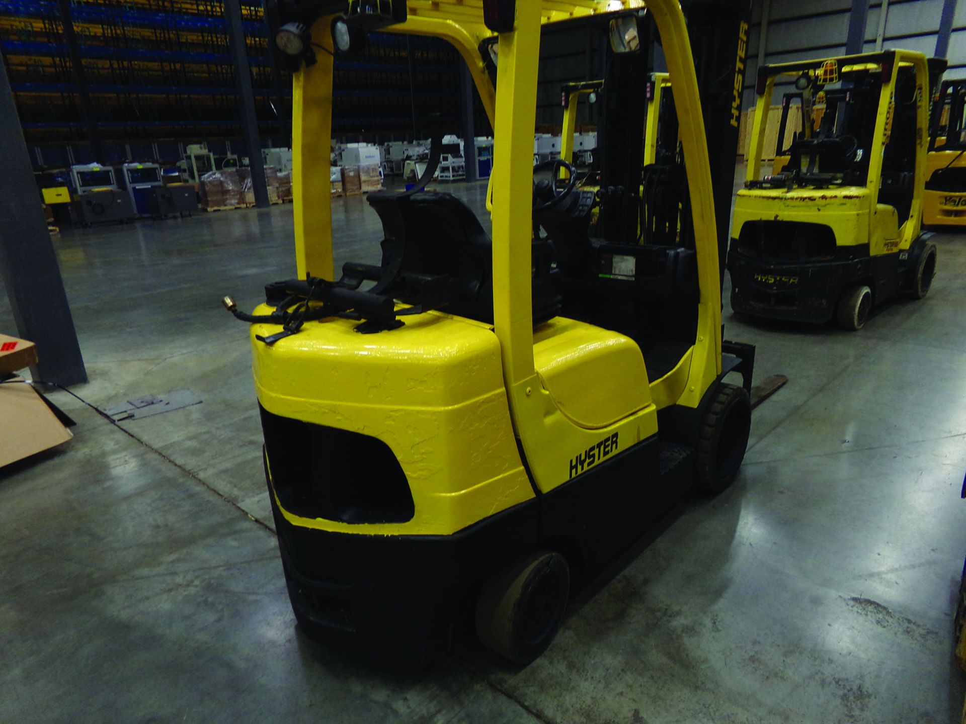 2016 HYSTER 6,000 LB. FORKLIFT, MODEL S60FT, S/N H187V03163N, 8,839 HOURS, 4' FORKS, 3-STAGE MAST, P - Image 3 of 5