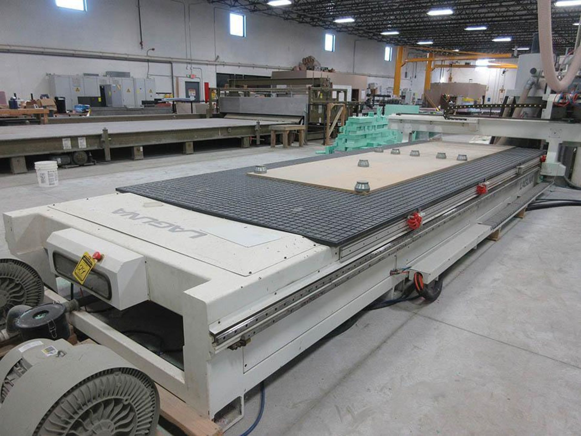 2016 LAGUNA SMARTSHOP CF16 CNC ROUTER, 20' X 81'' AIR TABLE, 3-AXIS CONTROL, (3) ROUTER SPINDLES, - Image 5 of 16