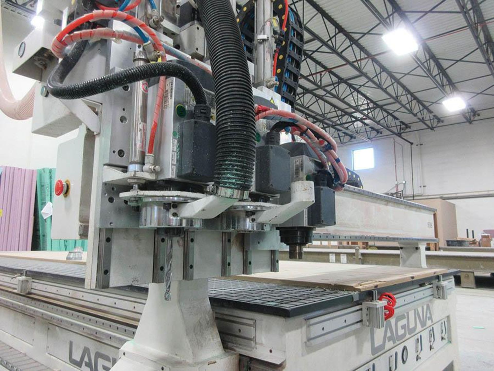 2016 LAGUNA SMARTSHOP CF16 CNC ROUTER, 20' X 81'' AIR TABLE, 3-AXIS CONTROL, (3) ROUTER SPINDLES, - Image 9 of 16