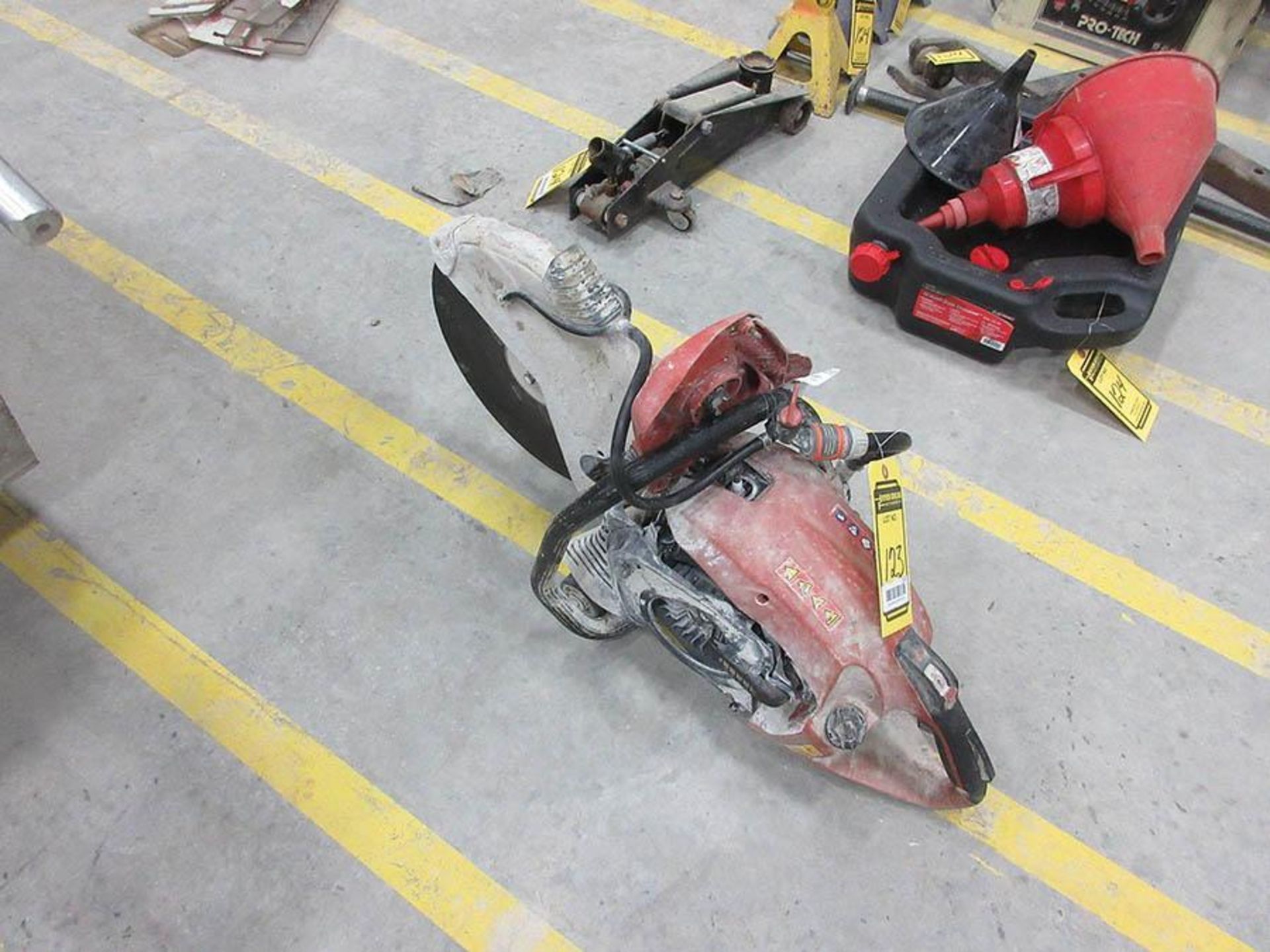 HILTI DSH700X DEMO SAW (UNKNOWN CONDITION)