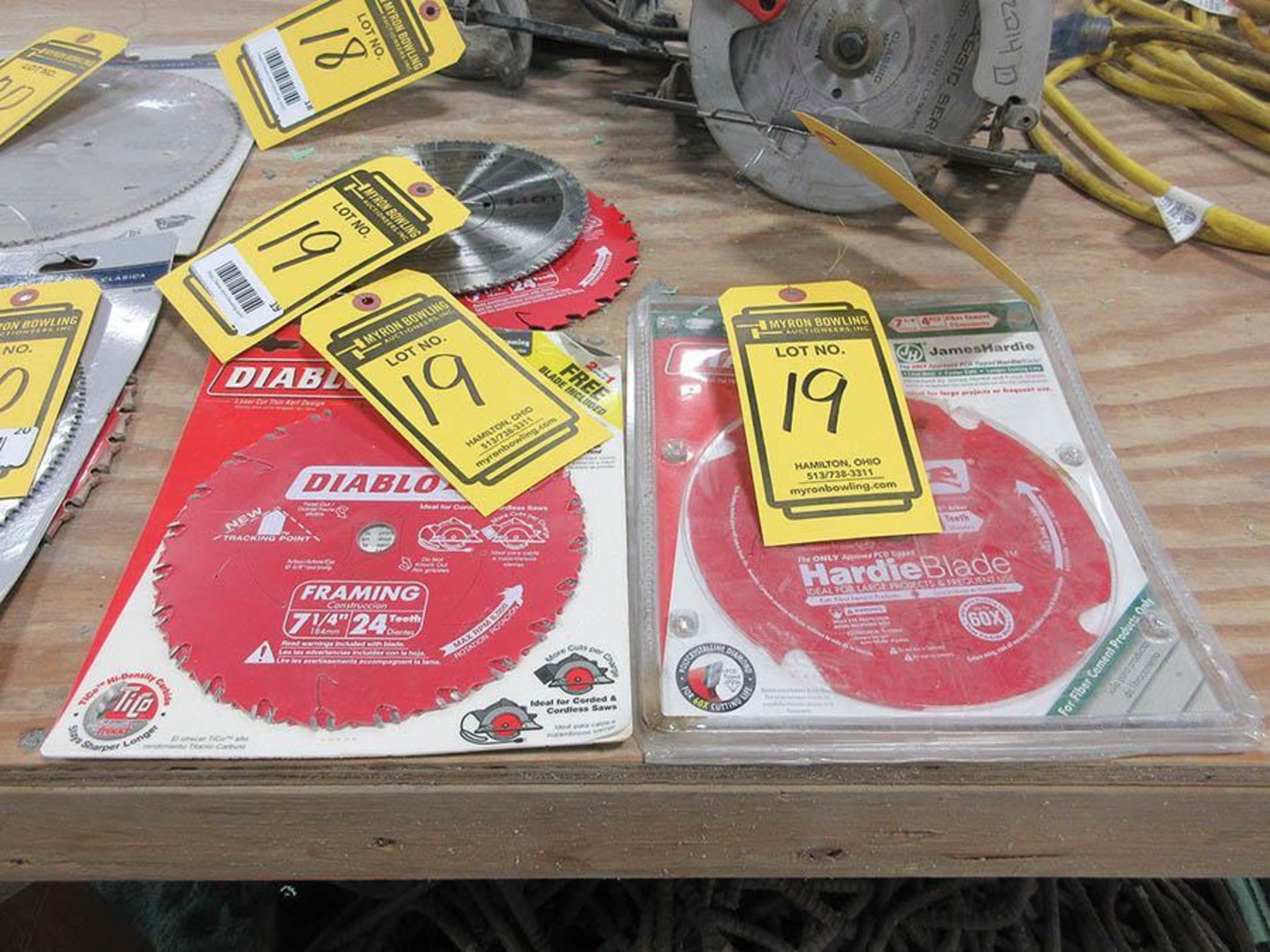 ASSORTED 7 1/4'' SAW BLADES, MOST ARE NEW