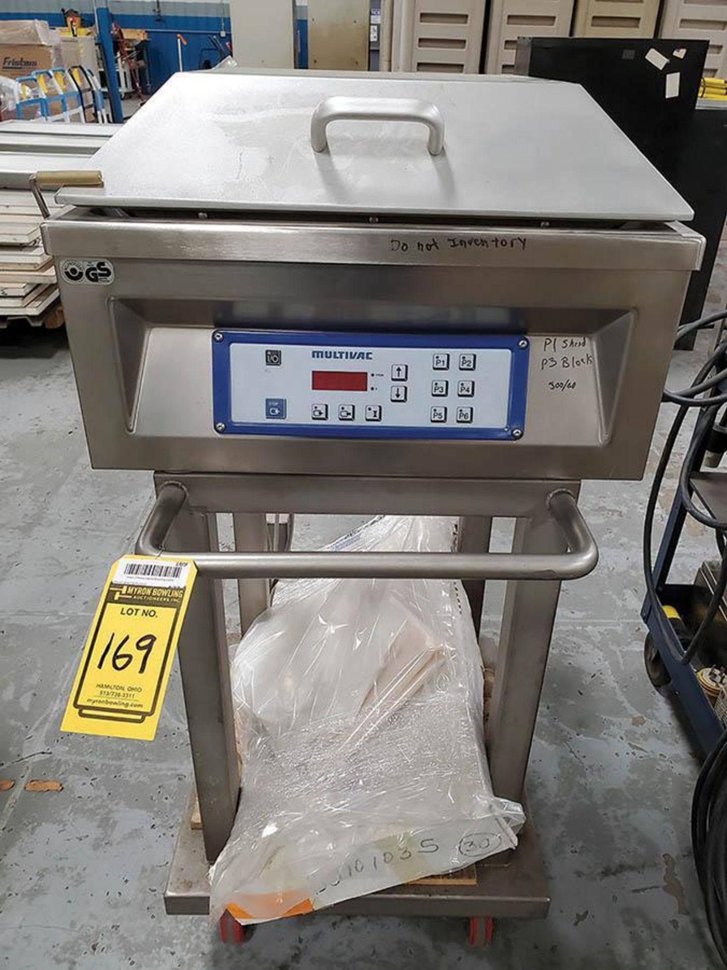 2000 MULTIVAC A300 S/S VACUUM SEALER, S/N 7733, DRO CONTROL, ON HD CART - Image 2 of 9