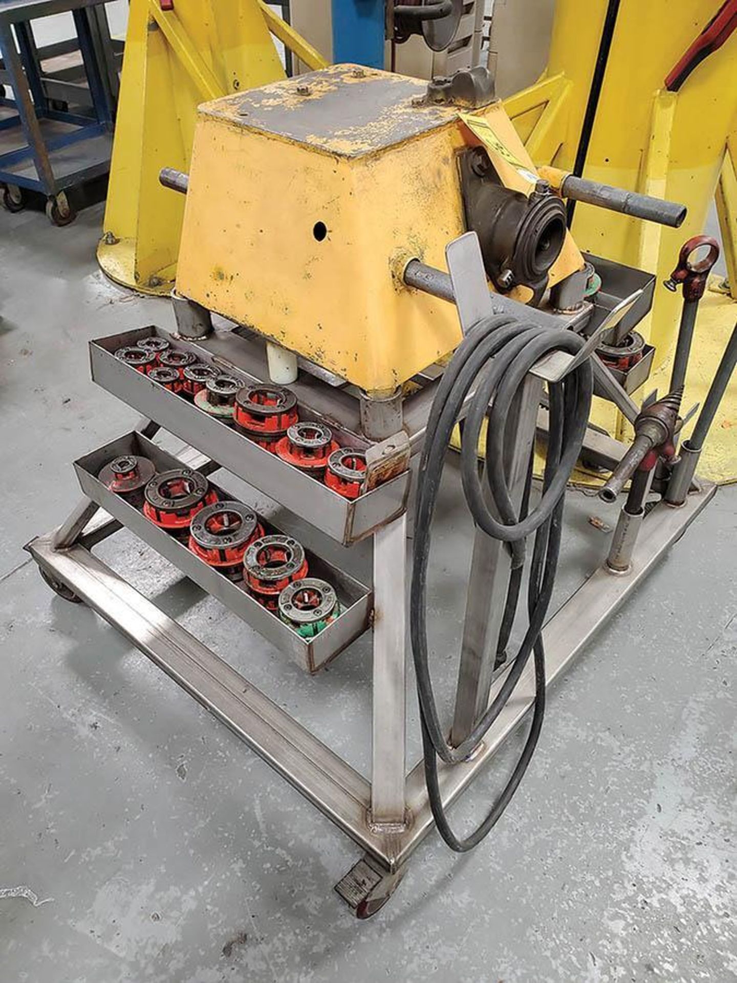 POWER PIPE THREADER ON STAINLESS CART WITH QUANTITY OF DIES & TOOLS WITH RIDGID 318 OILER - Image 3 of 7