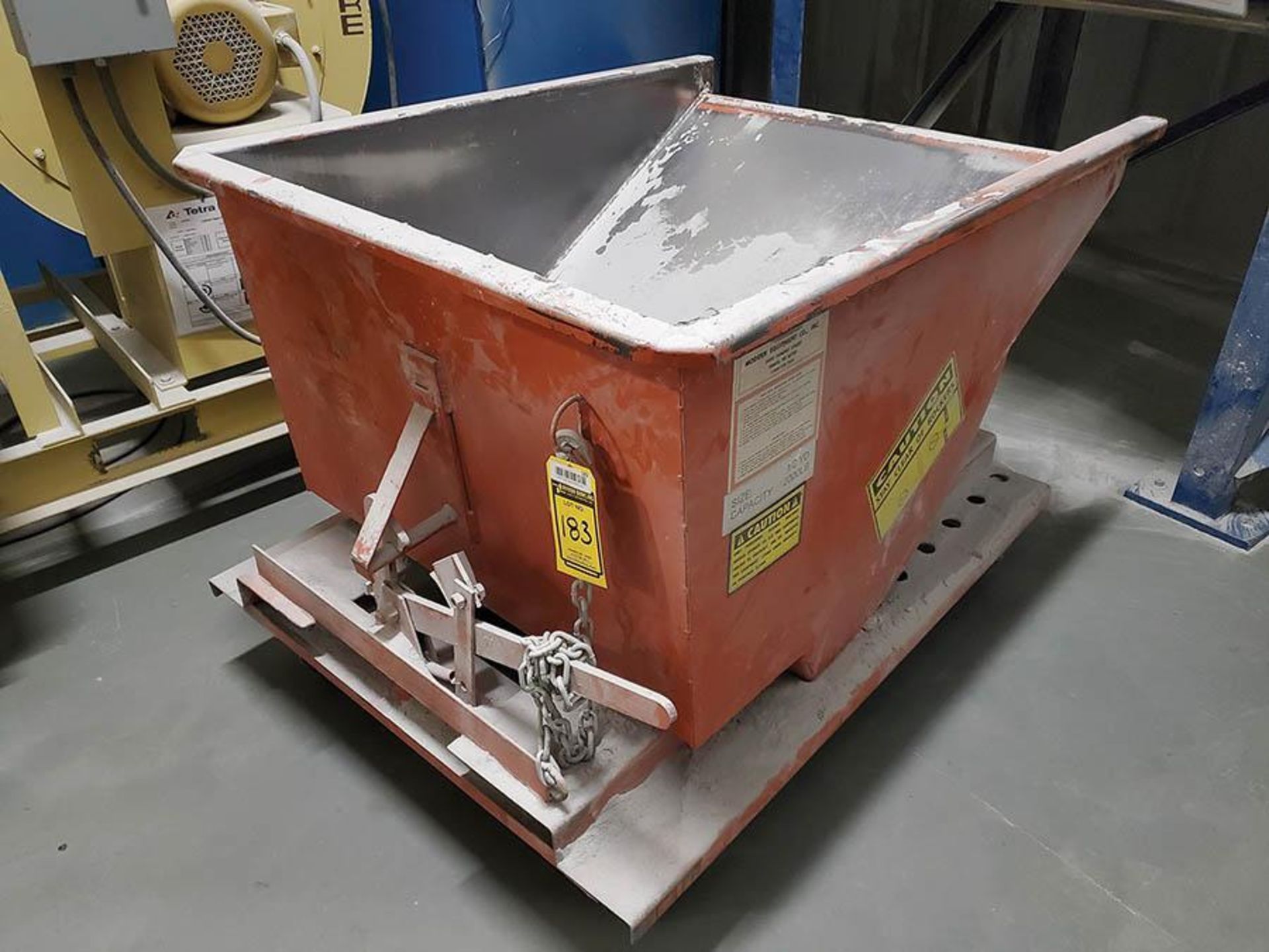 1/2-YARD SELF DUMPING TRIP HOPPER ON CASTERS