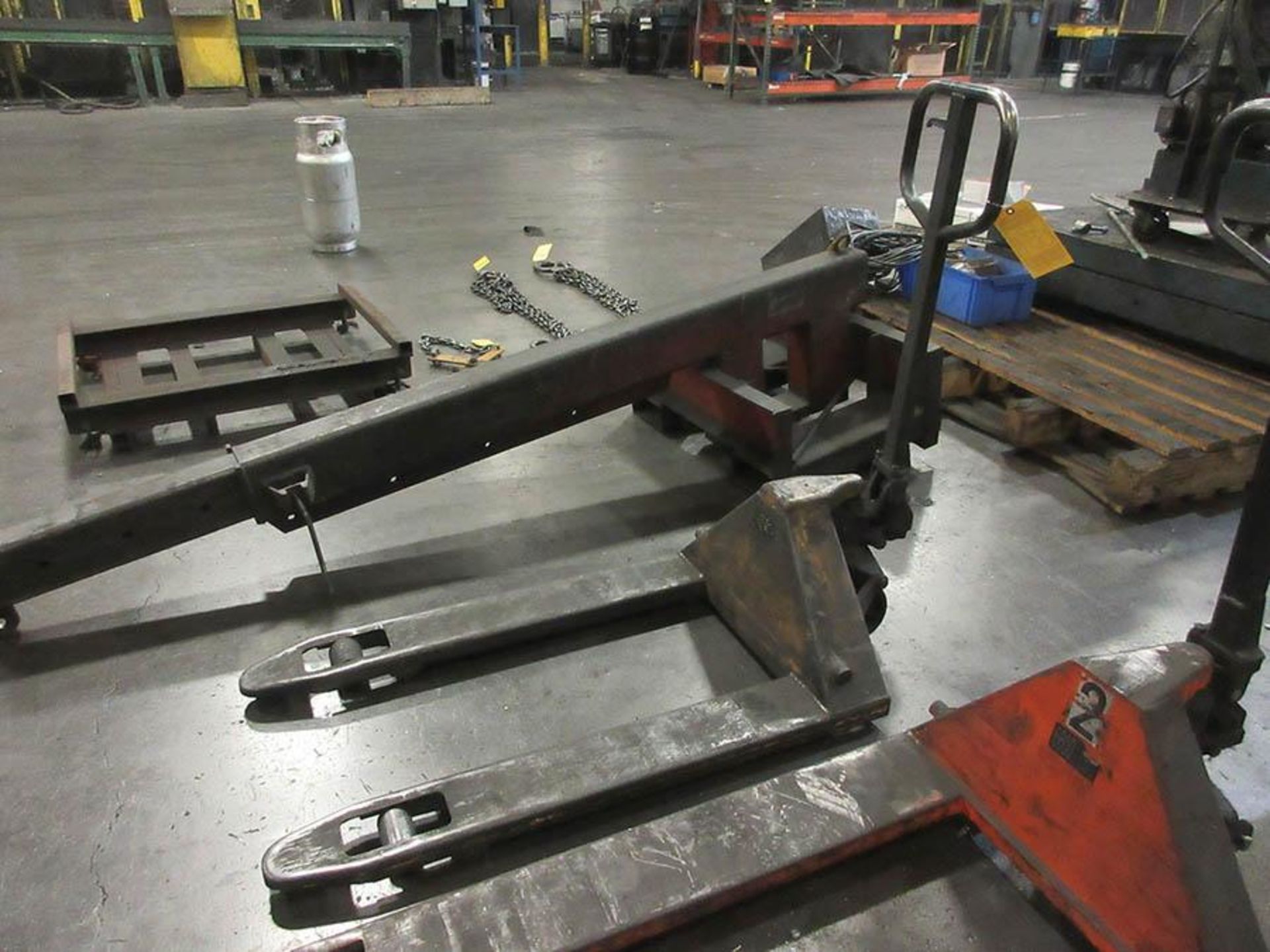 CE 5,000 LB. CAP. PALLET JACK