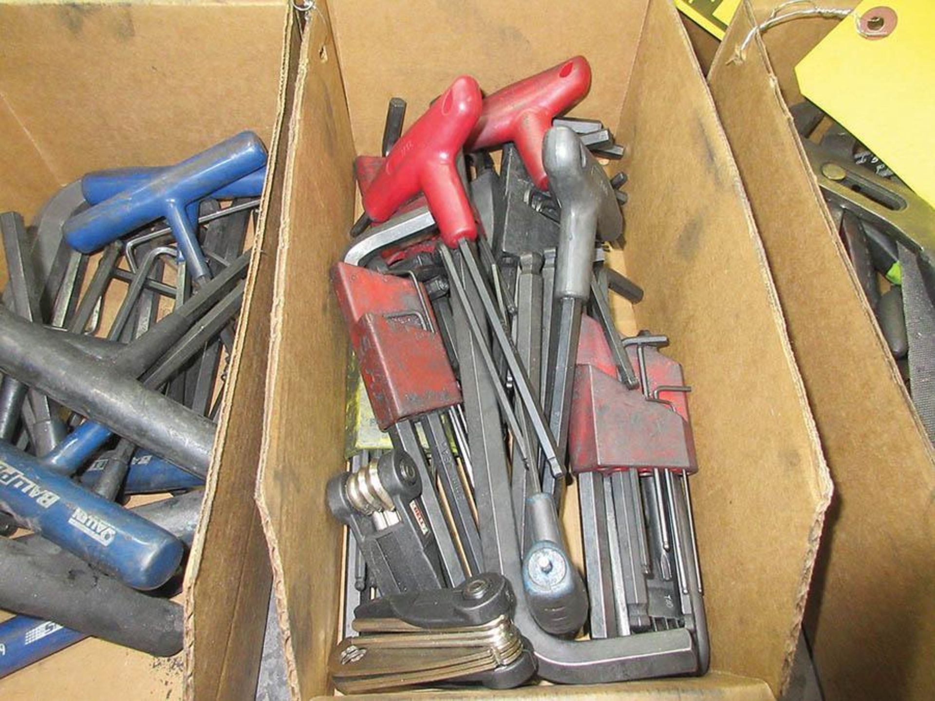 ASSORTED HEX KEYS