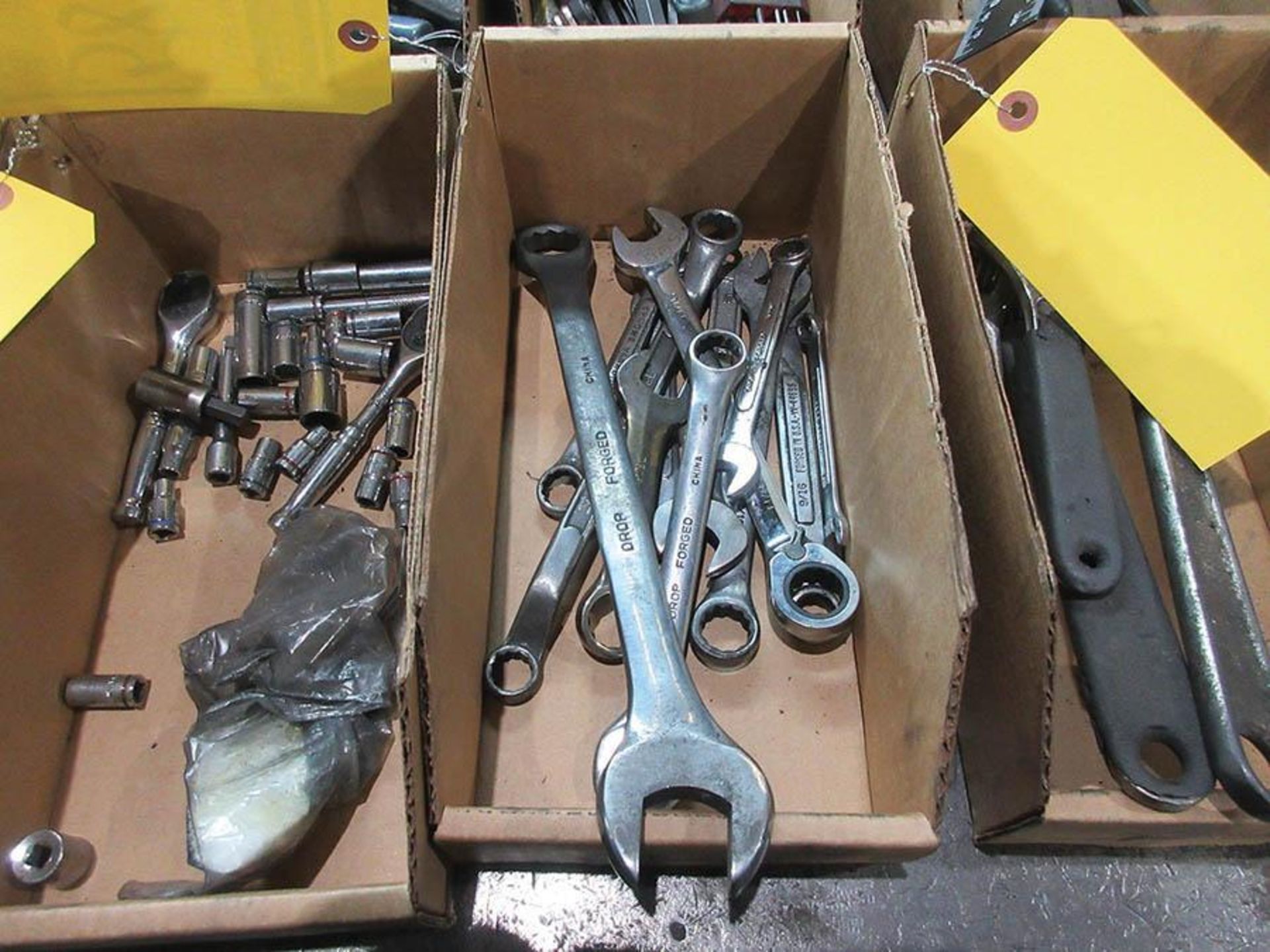 ASSORTED END WRENCHES