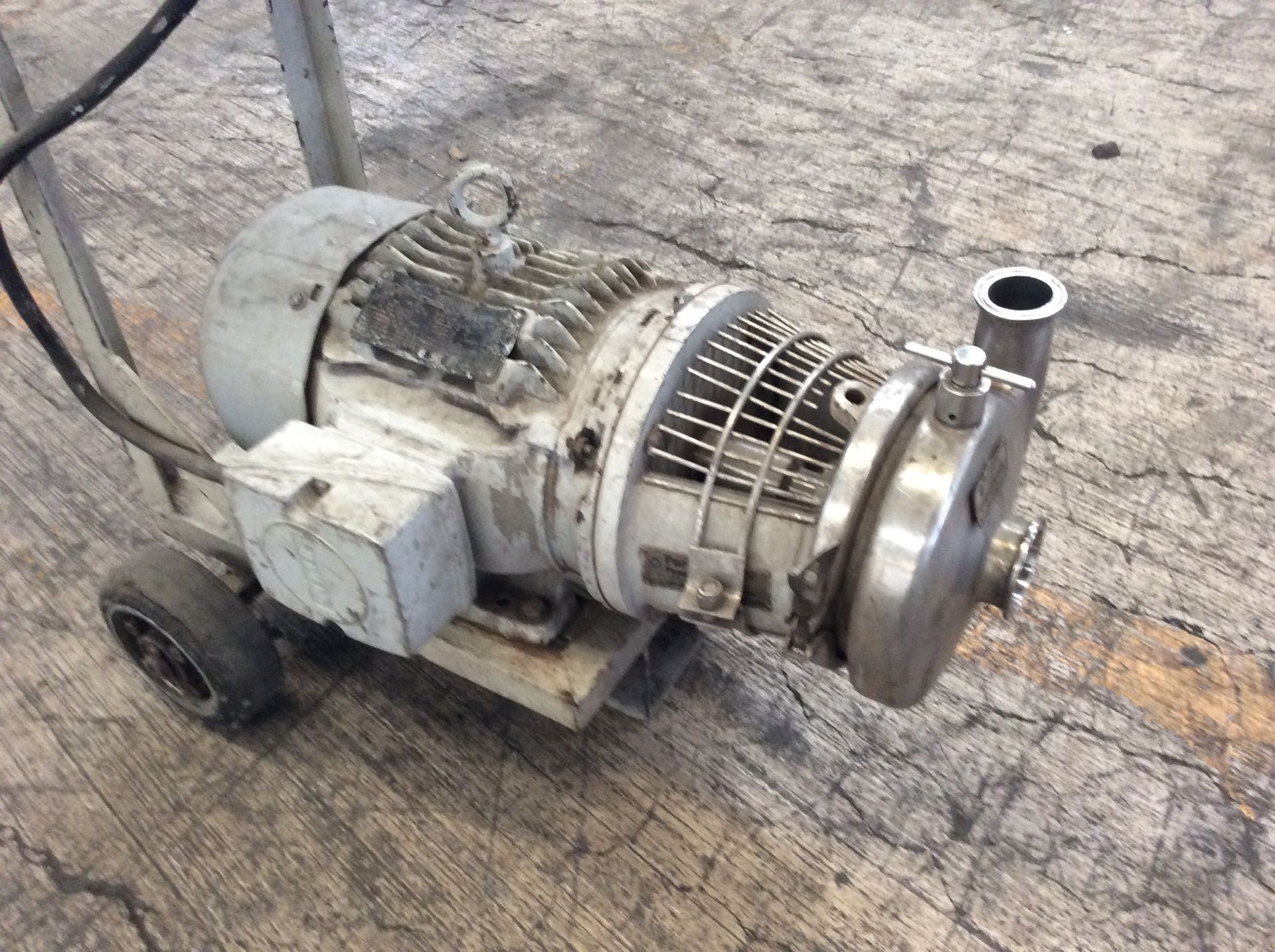Bomba centrifuga en acero inoxidable motor SIEMENS 3 HP. - Image 10 of 13