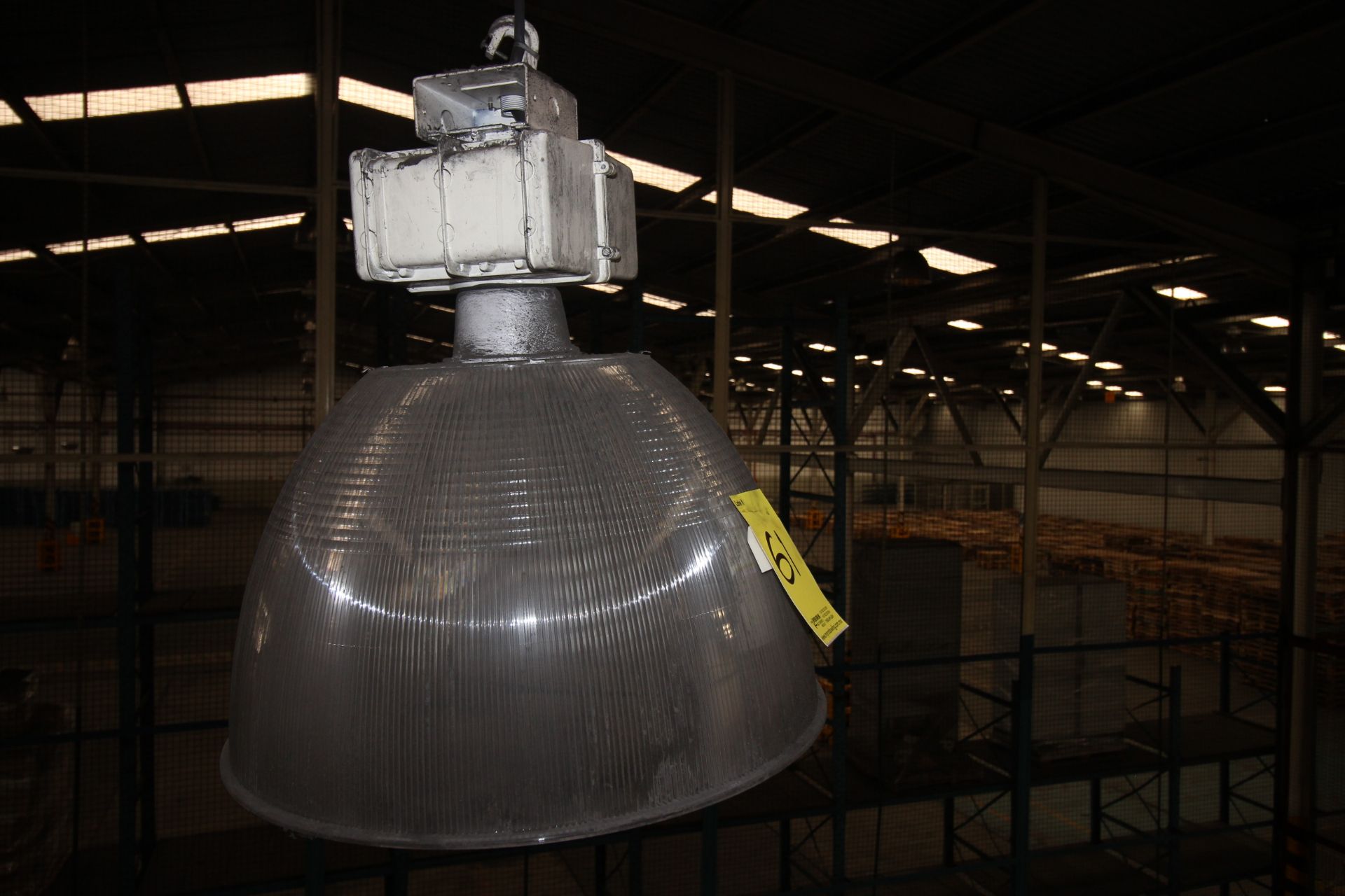 Lote de 8 lámparas de campana de Acrílico de aditivo metálico 400 watts. - Image 4 of 7