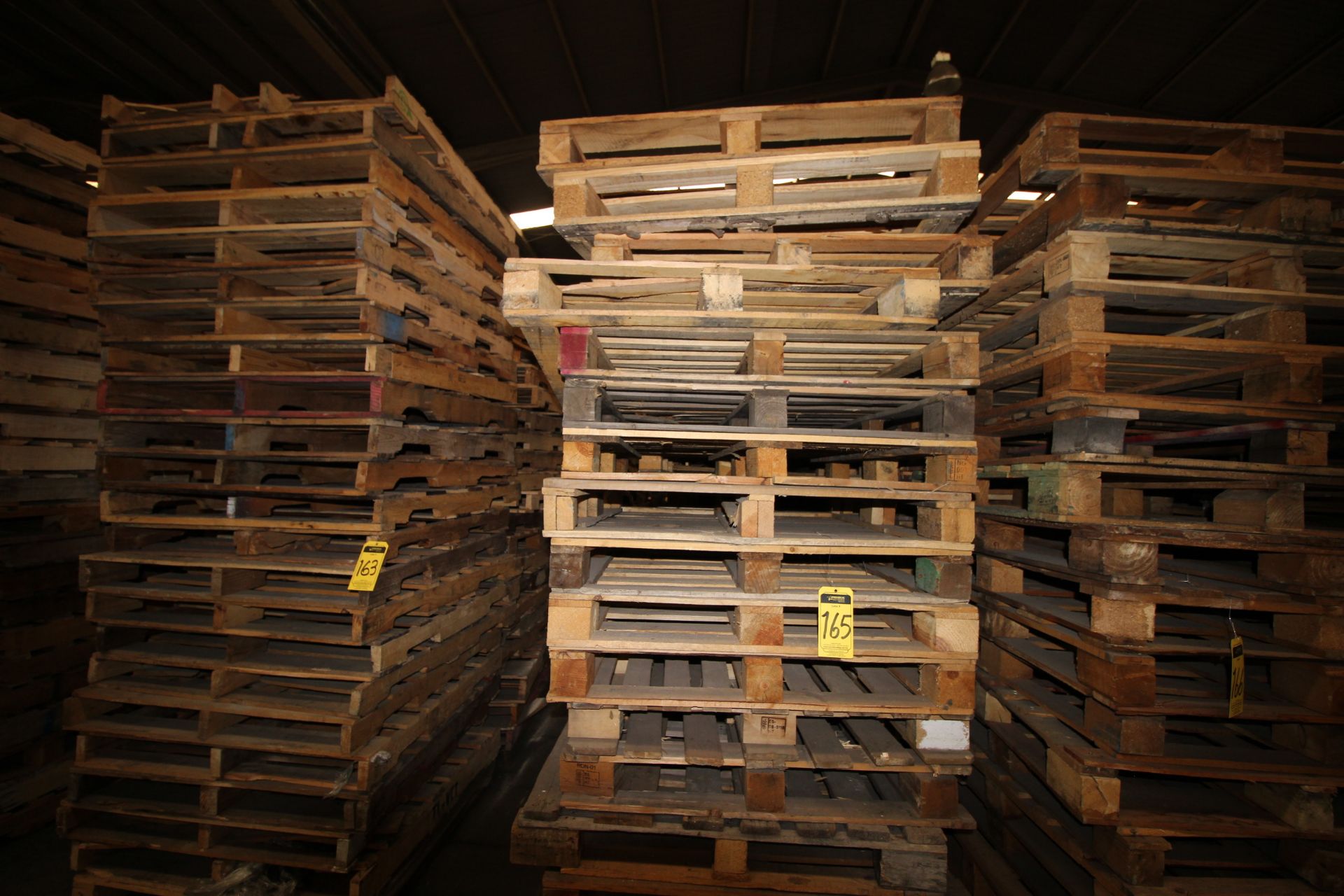 Tarimas de madera para estiba de 1.0 x 1.2 m. aprox. 150 pzas. - Image 4 of 7