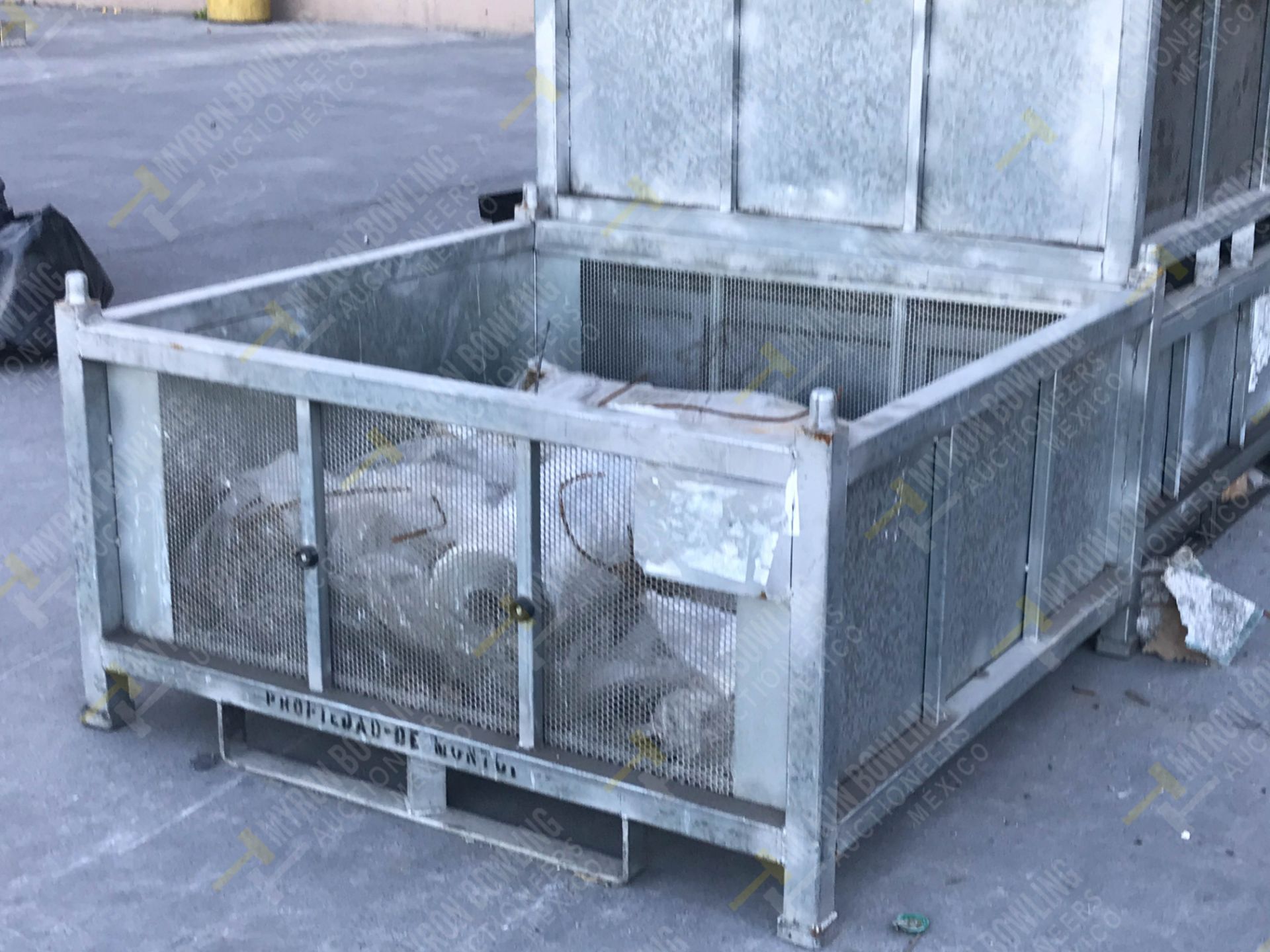 70 GALVANIZED STEEL CONTAINERS XYTEC (DIMENSIONS 0.60x1.32x1.24 METERS)