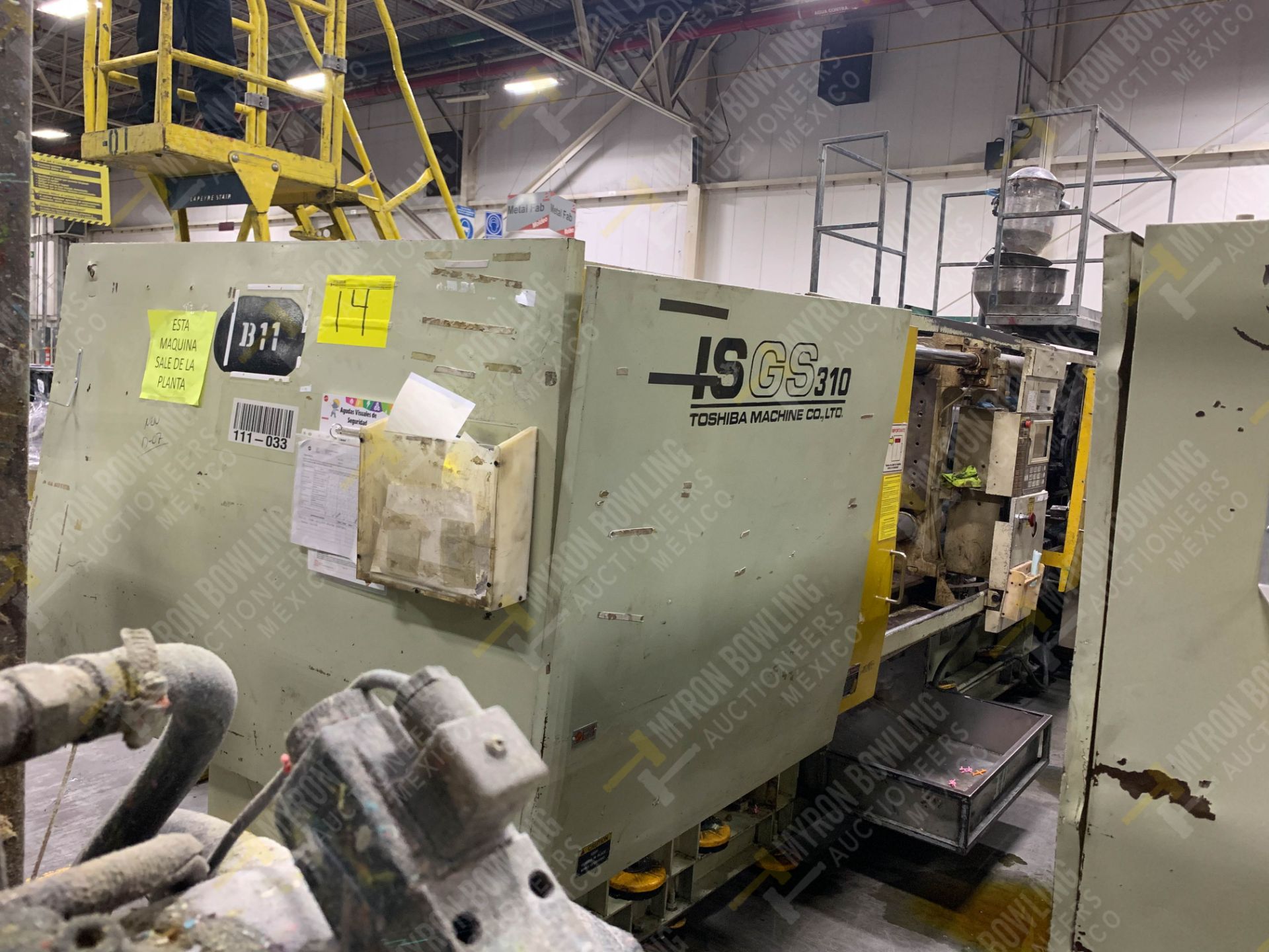 310 TON TOSHIBA ISGS310V10-19-AT PLASTIC INJECTION MOLDING MACHINE. - Image 15 of 24