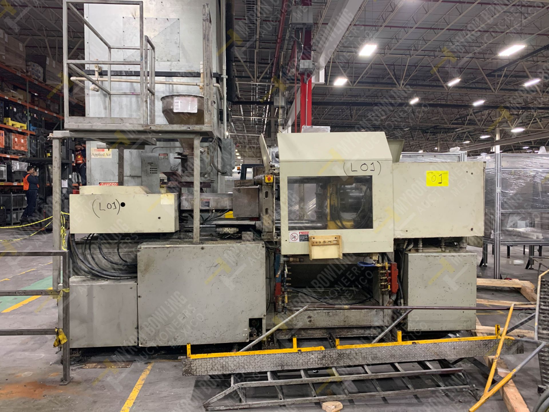 90 TON TOSHIBA ISGS90V10-2Y PLASTIC INJECTION MOLDING MACHINE