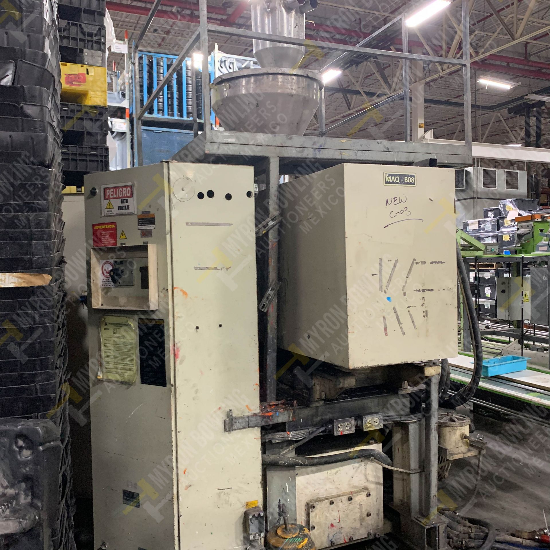 310 TON TOSHIBA ISGS310V10-19-AT PLASTIC INJECTION MOLDING MACHINE. - Image 13 of 19