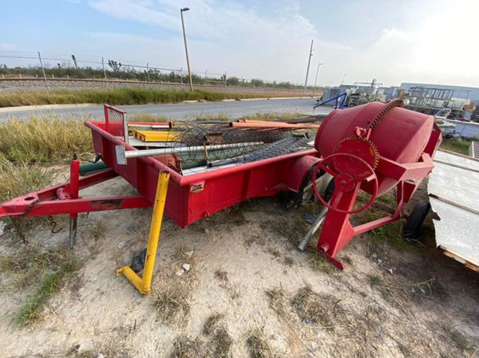 CONCRETE MIXER & TRAILER TOWING