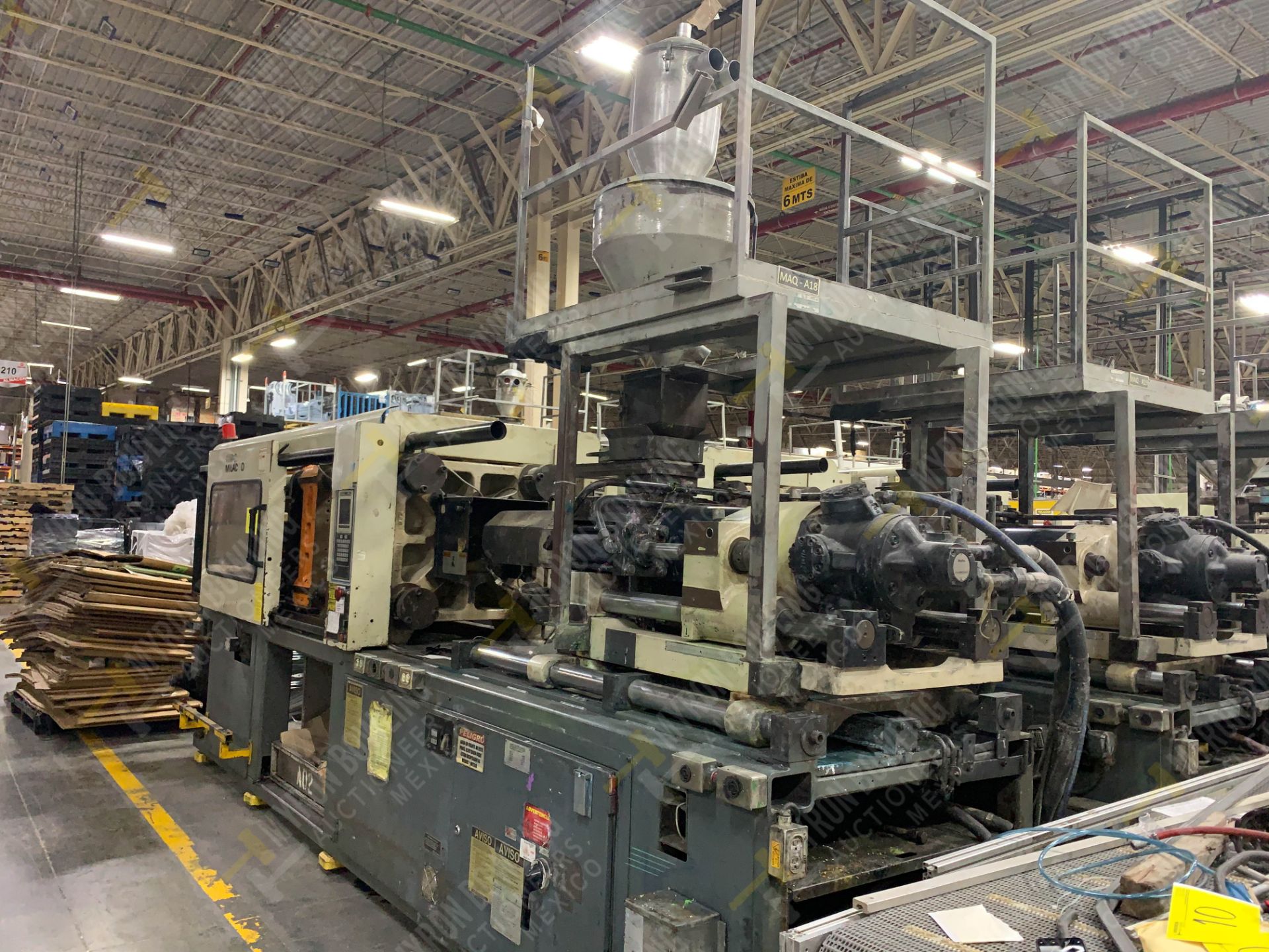 220 TON CINCINNATI MILACRON VT-220-17 PLASTIC INJECTION MOLDING MACHINE