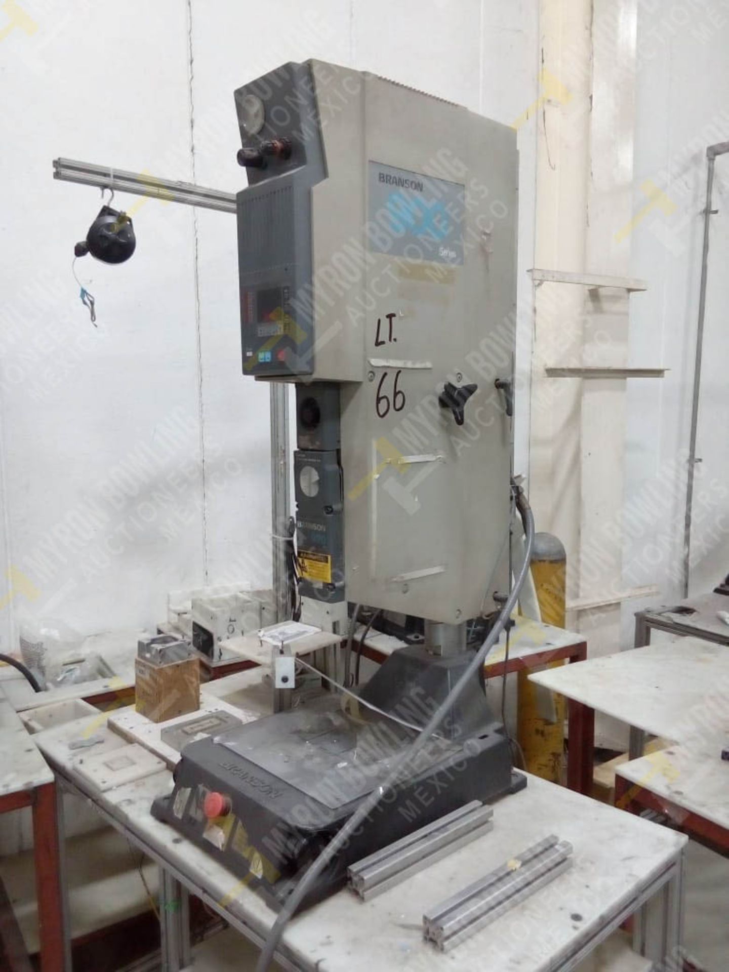 2 BRANSON 920 ULTRASONIC WELDING MACHINES, SERIAL NUMBER YG990622922G/YG00053779G - Image 3 of 8