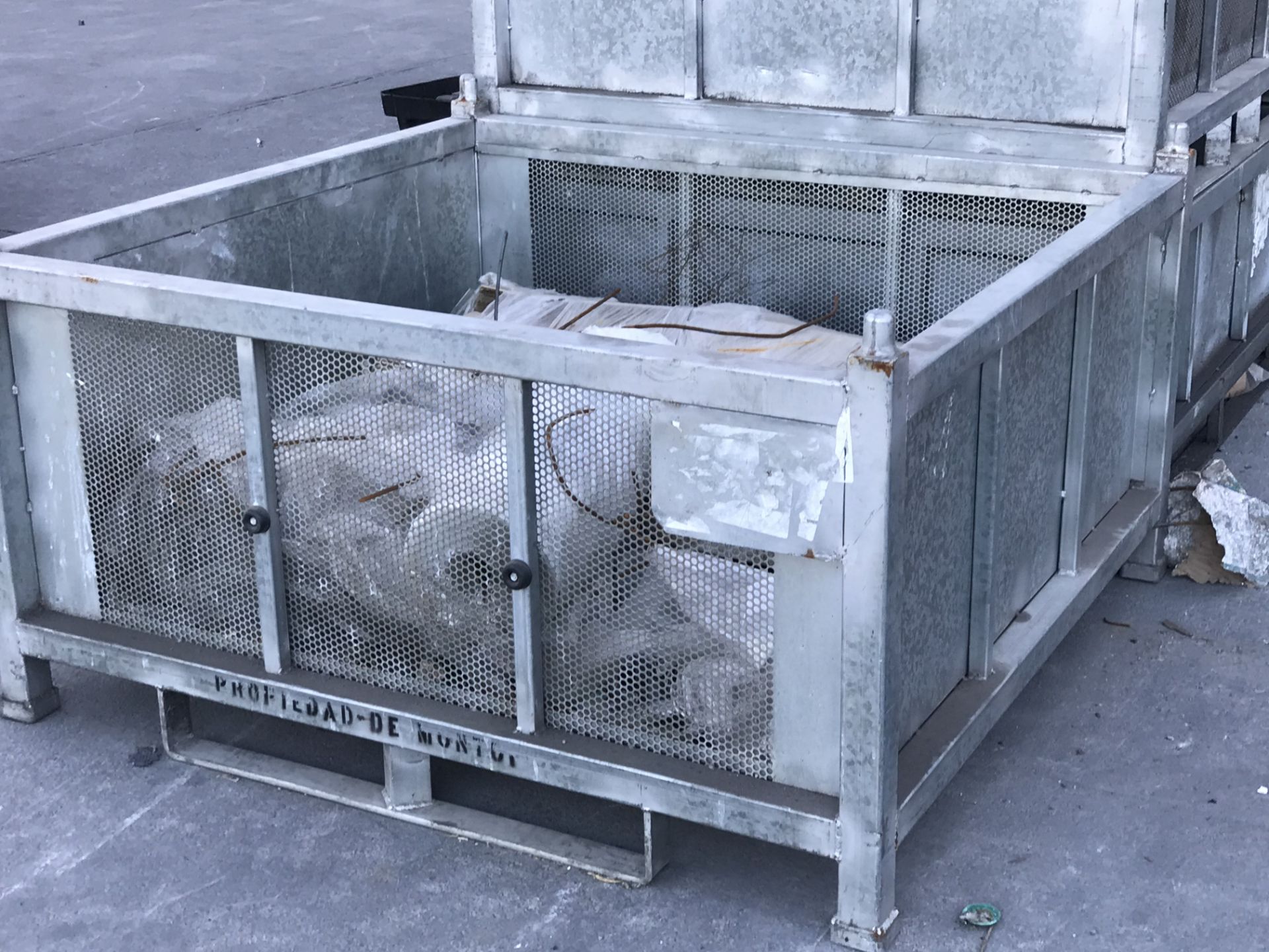 70 GALVANIZED STEEL CONTAINERS XYTEC (DIMENSIONS 0.60x1.32x1.24 METERS) - Image 4 of 8