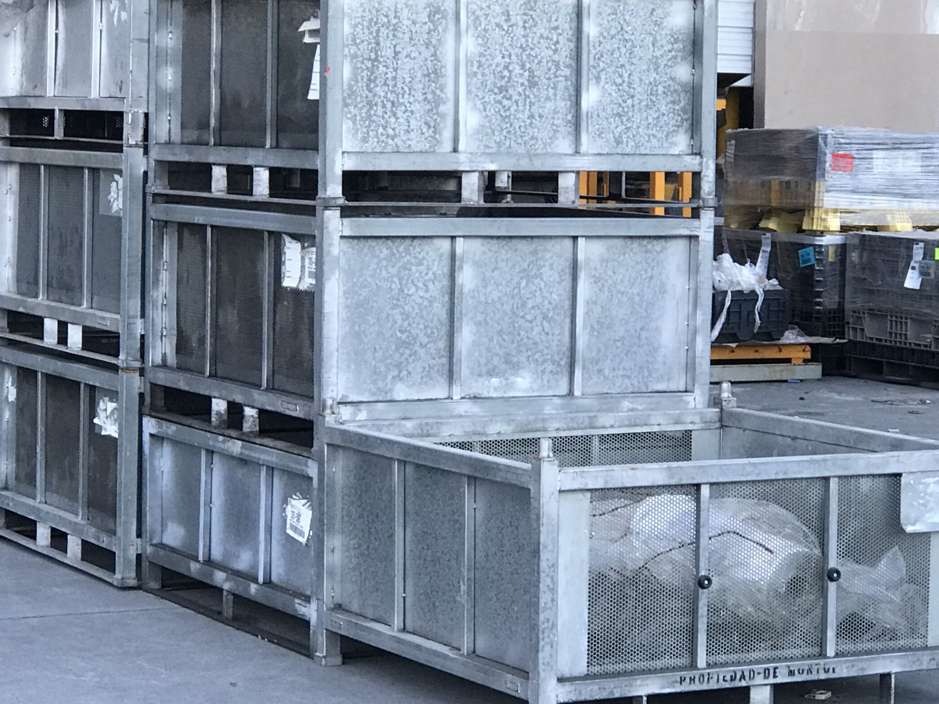 70 GALVANIZED STEEL CONTAINERS XYTEC (DIMENSIONS 0.60x1.32x1.24 METERS) - Image 5 of 8