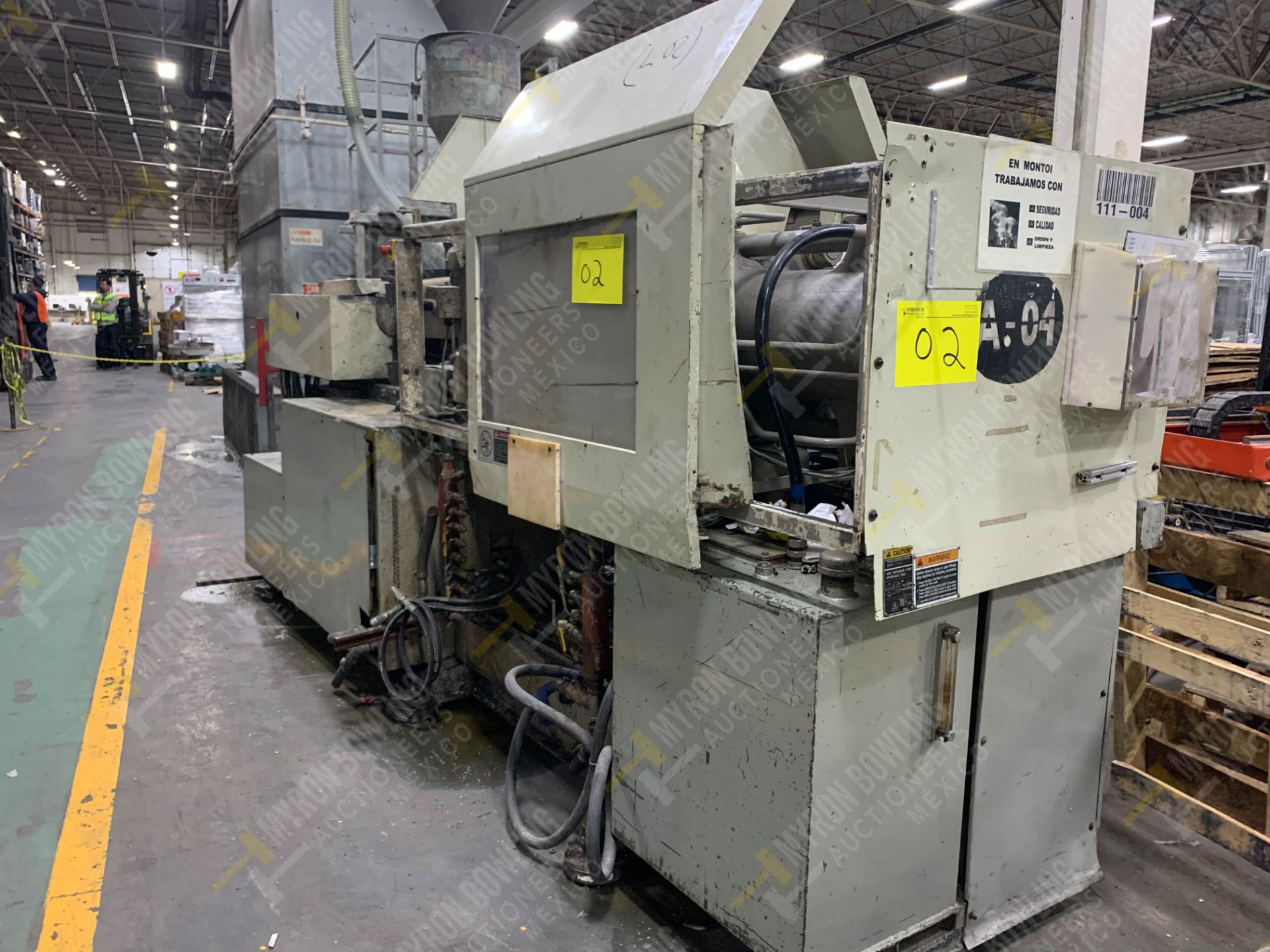 90 TON TOSHIBA ISG90 PLASTIC INJECTION MOLDING MACHINE - Image 5 of 14