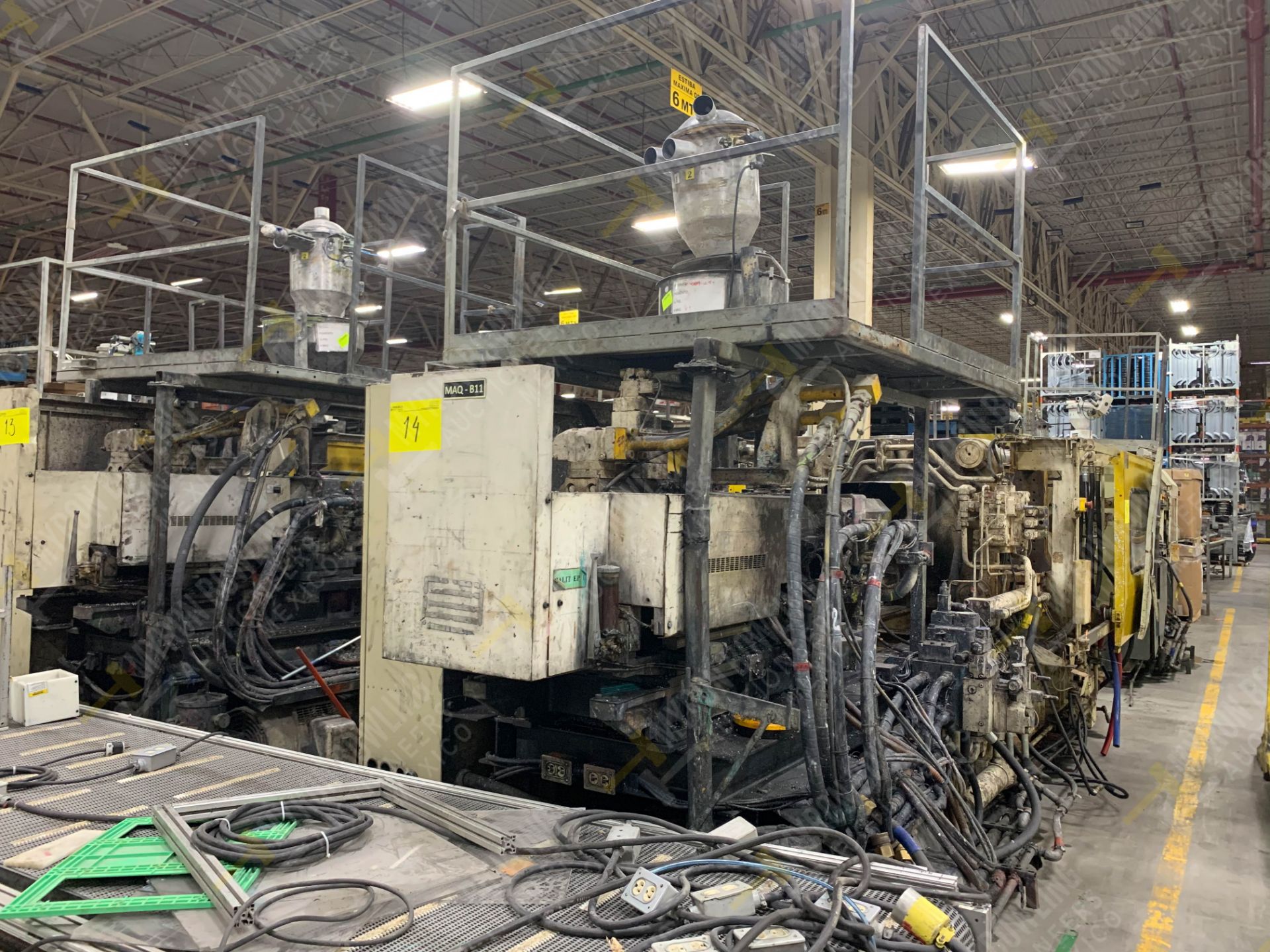 310 TON TOSHIBA ISGS310V10-19-AT PLASTIC INJECTION MOLDING MACHINE. - Image 5 of 24