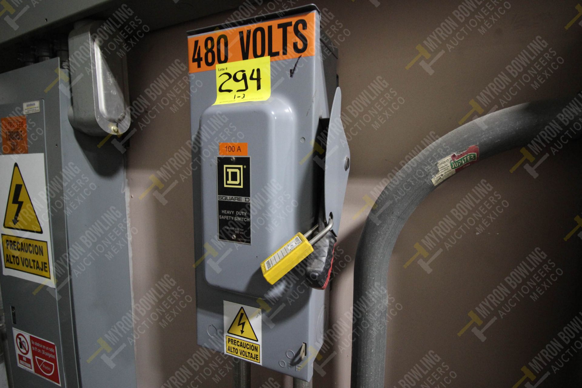 TRES INTERRUPTORES DE CUCHILLAS, MARCA SD, CON CAPACIDAD DE 100 AMP 600VAC - Image 3 of 10