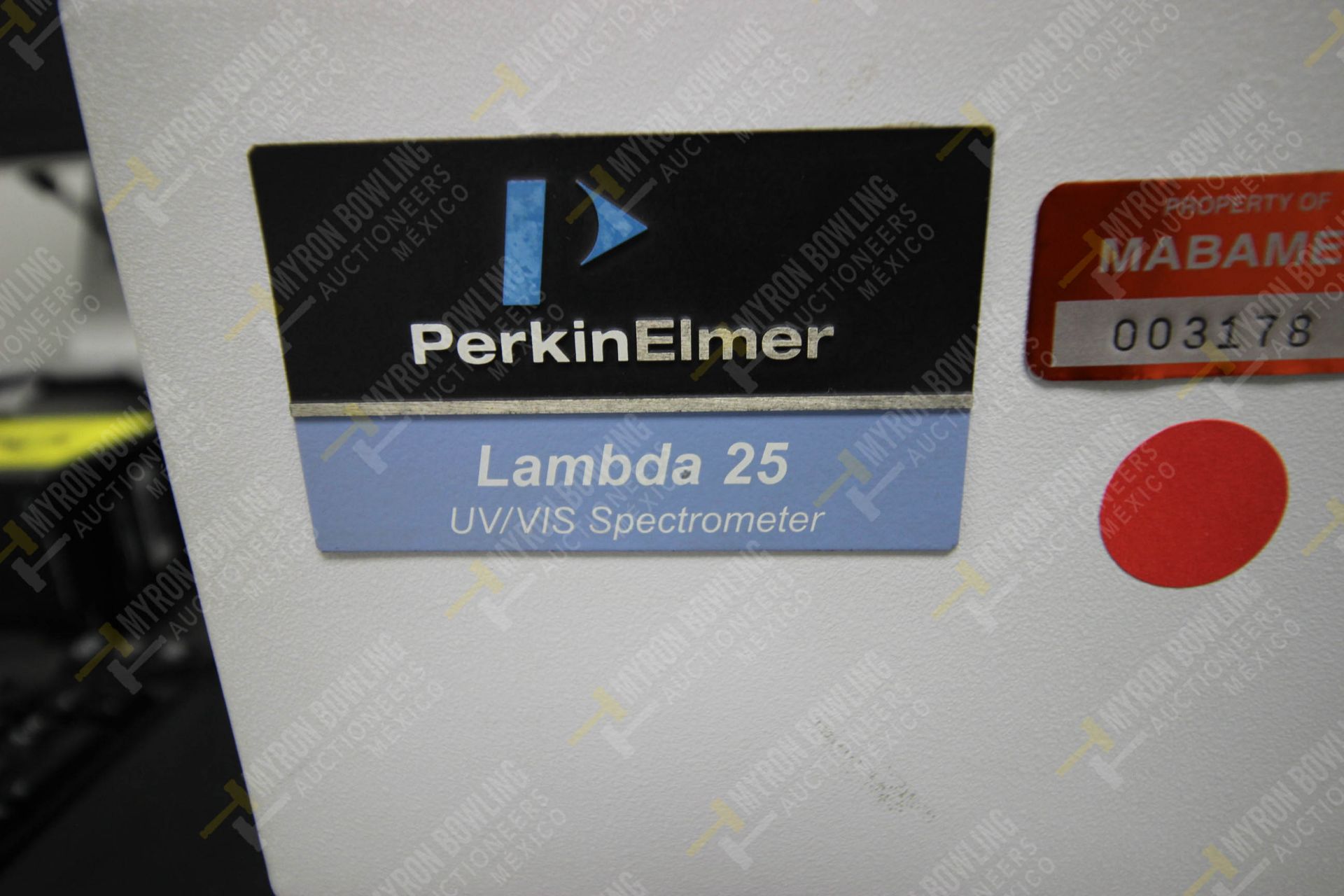 SPECTROMETER UV/VIS, MARCA PERKINELMER, MODELO LAMBDA 25, INCLUYE GABINETE DE 5 CAJONES, CPU, MONIT - Image 10 of 12