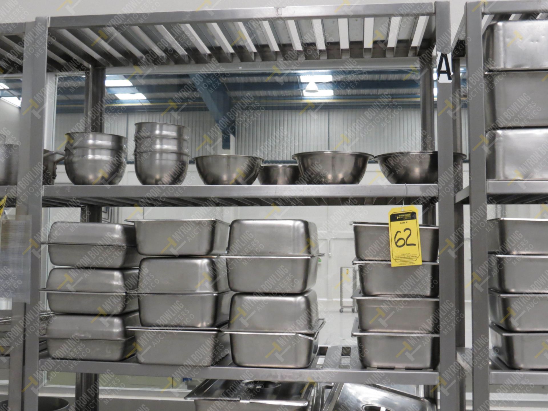 Rack de acero inoxidable de 4 niveles de medidas 1.20 x .45 x 2.20 m, con 23 bowls, 34 … - Image 2 of 4